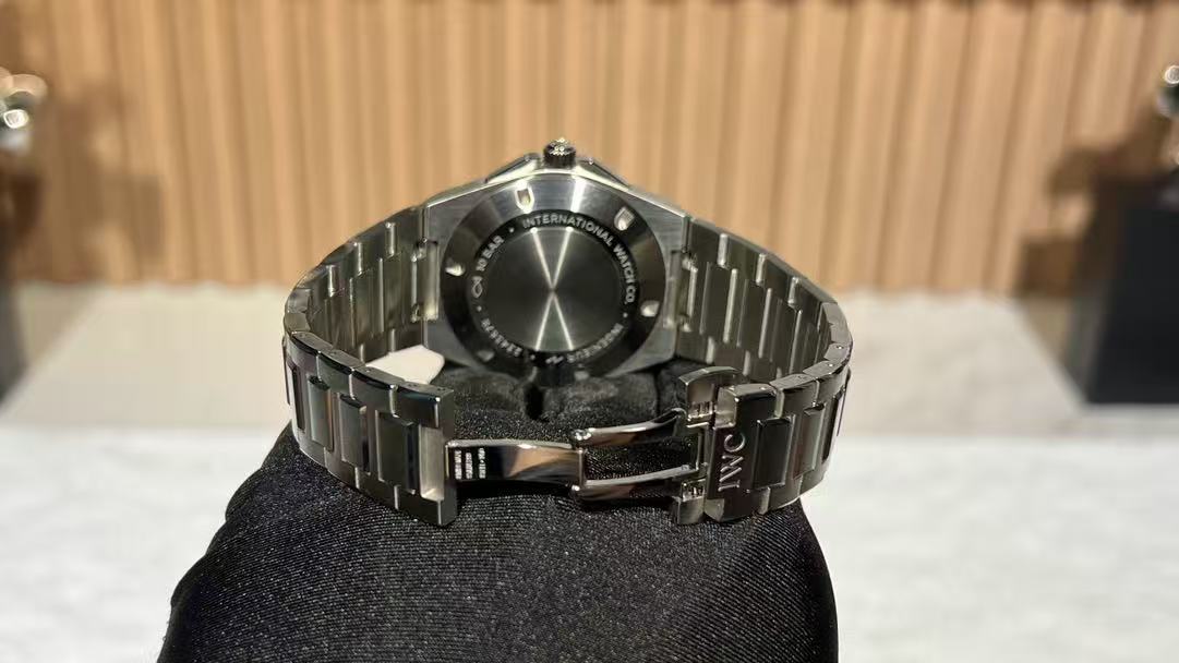 WATCH-WG-W-010