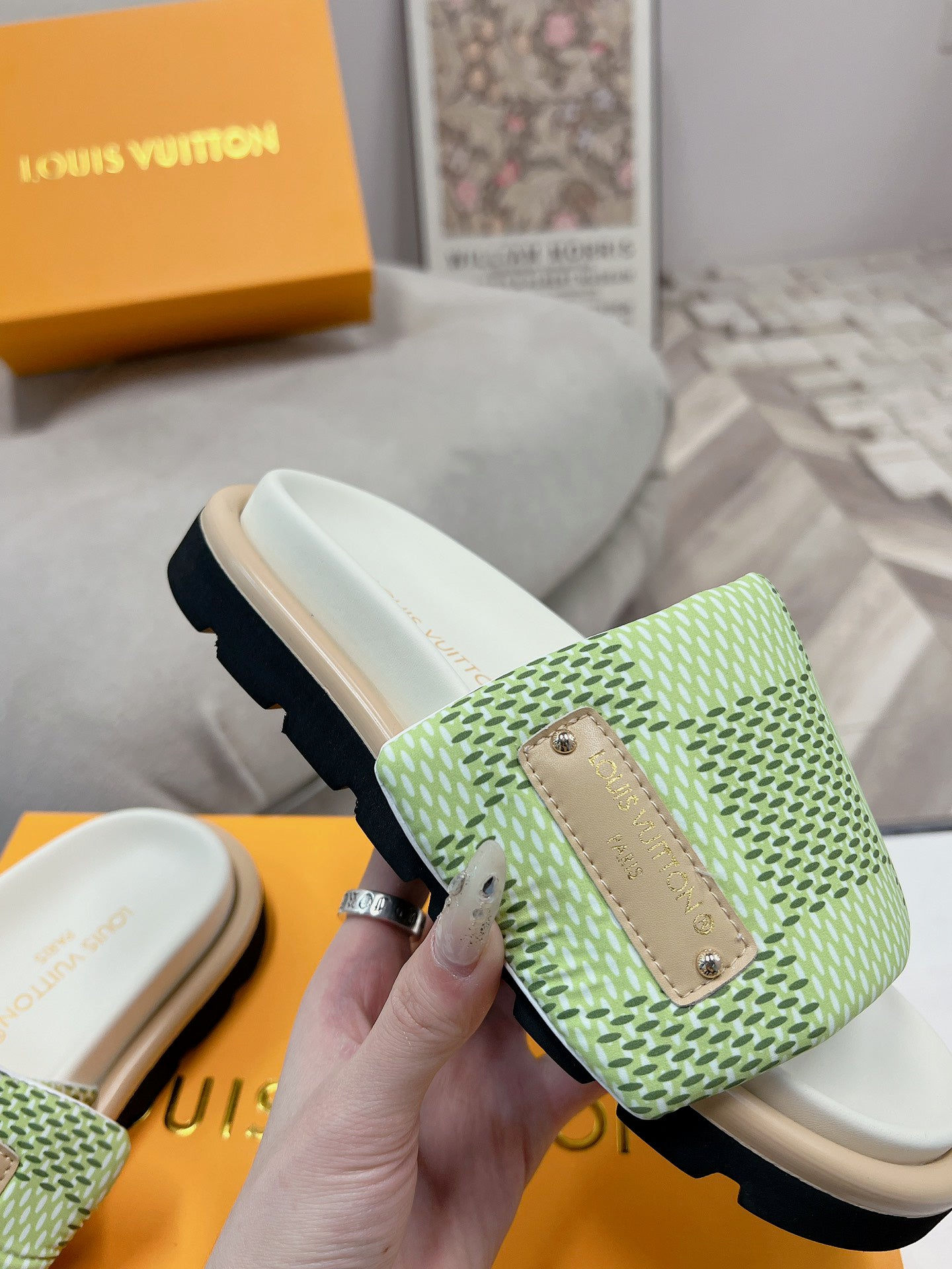 SHOES-LV-LY-093