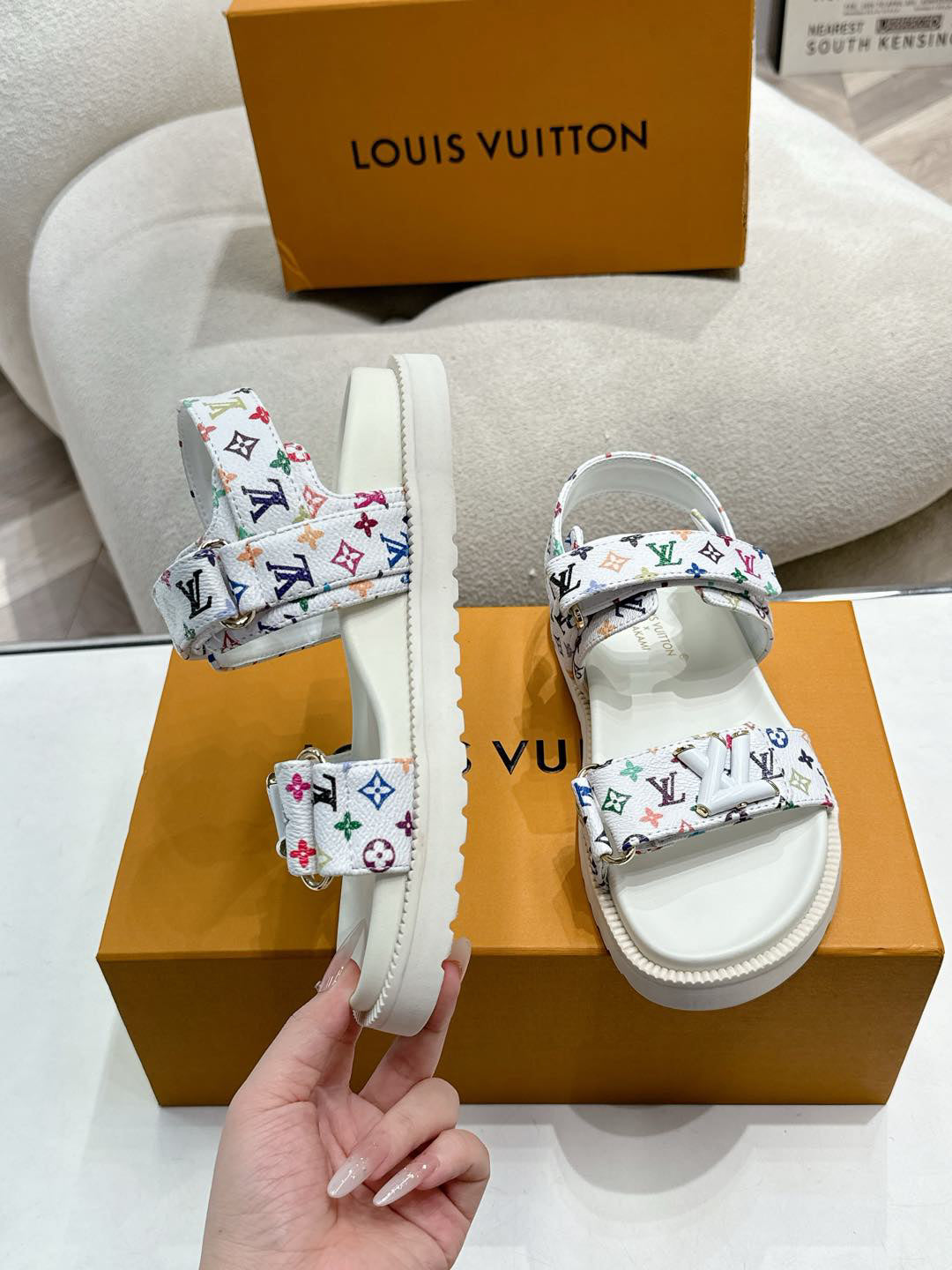 SHOES-LV-LY-096