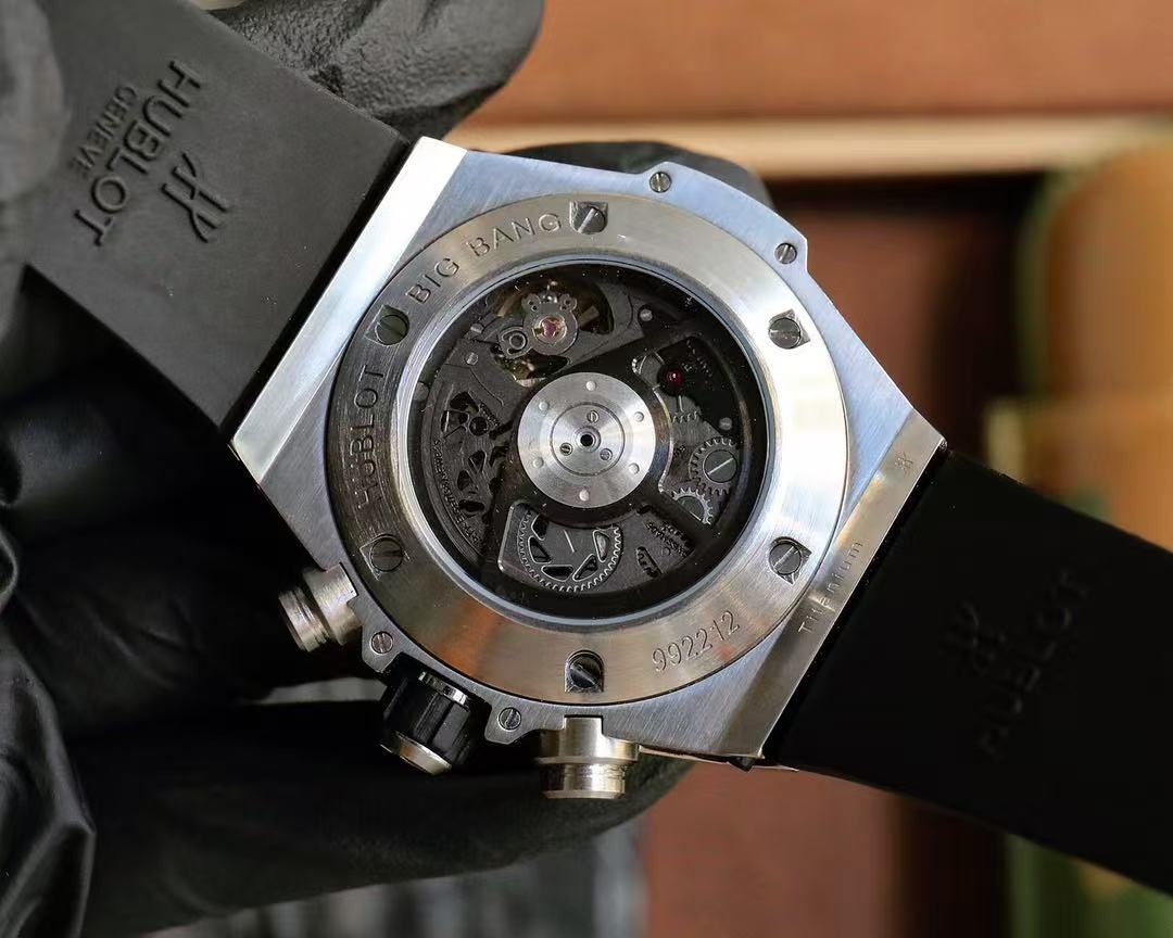 WATCH-HB-W-004