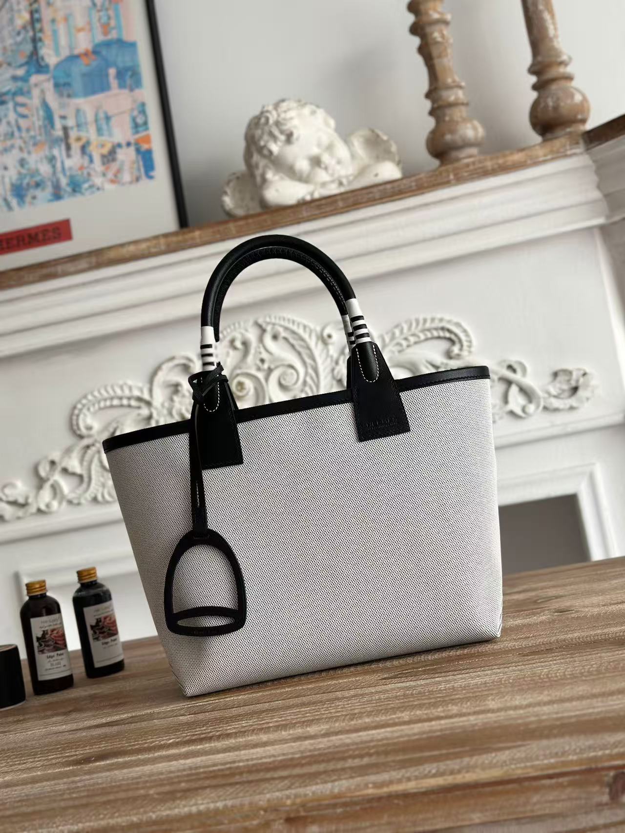 BAG-HMS-W-009