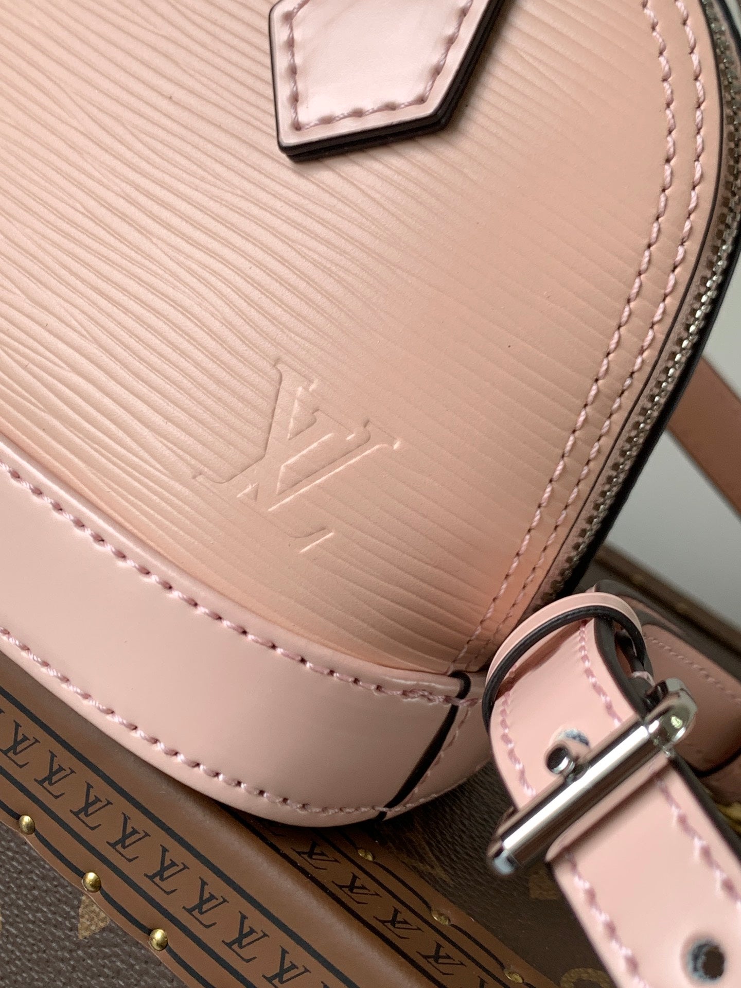 BAG-LV-W-NEW-1070