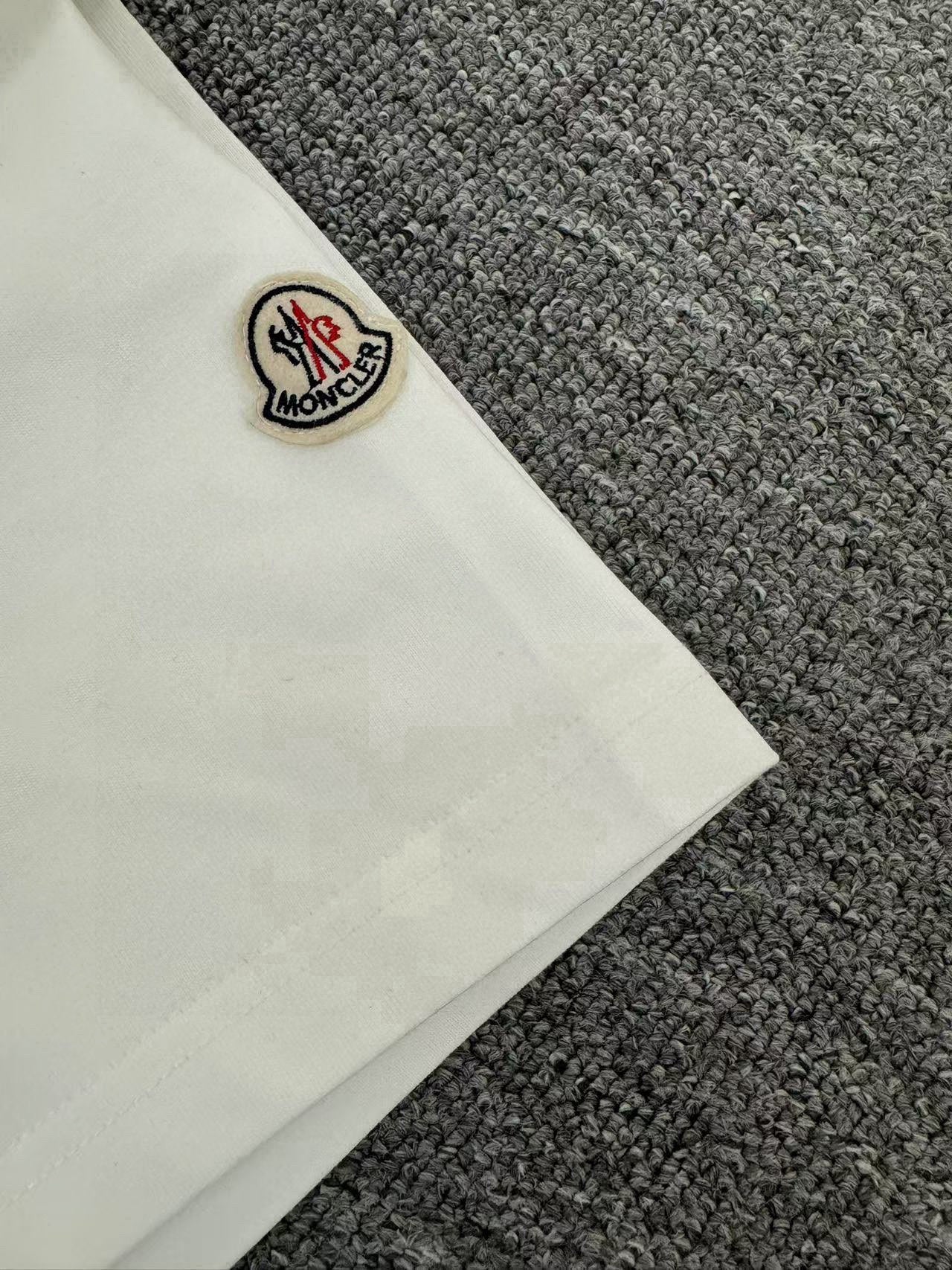 TS-MONCLER-NEW-106