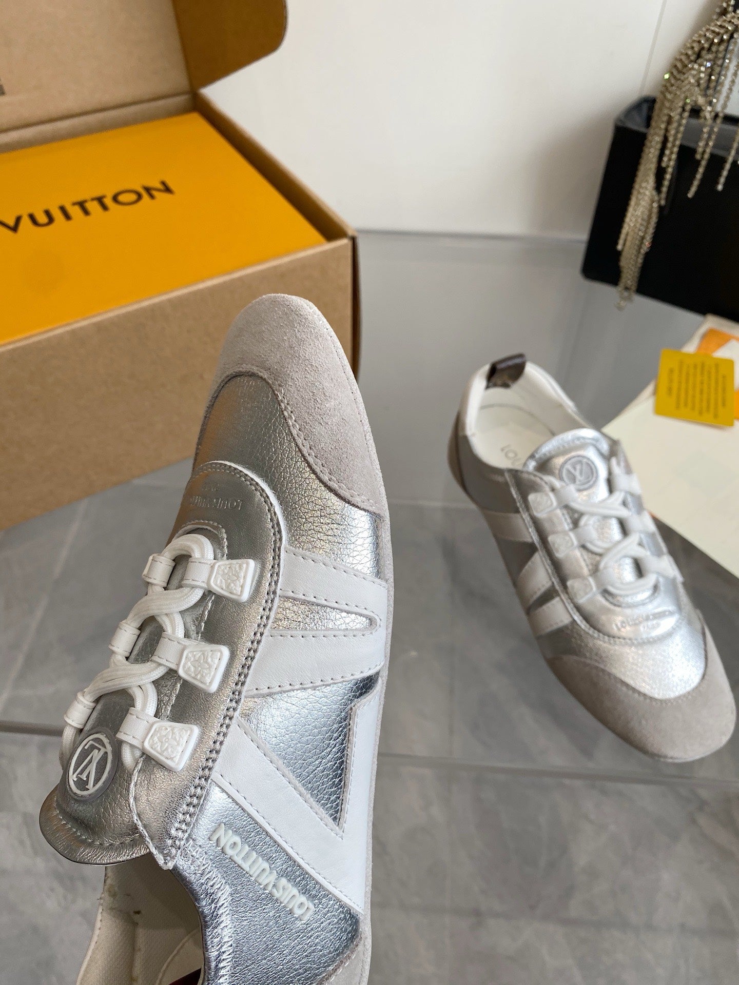 SHOES-LV-LY-039