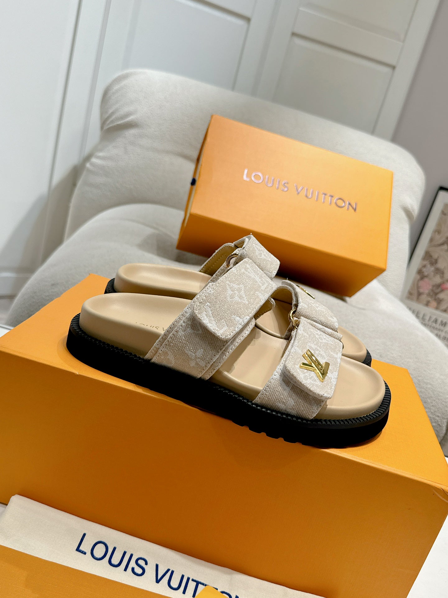 SHOES-LV-LY-028