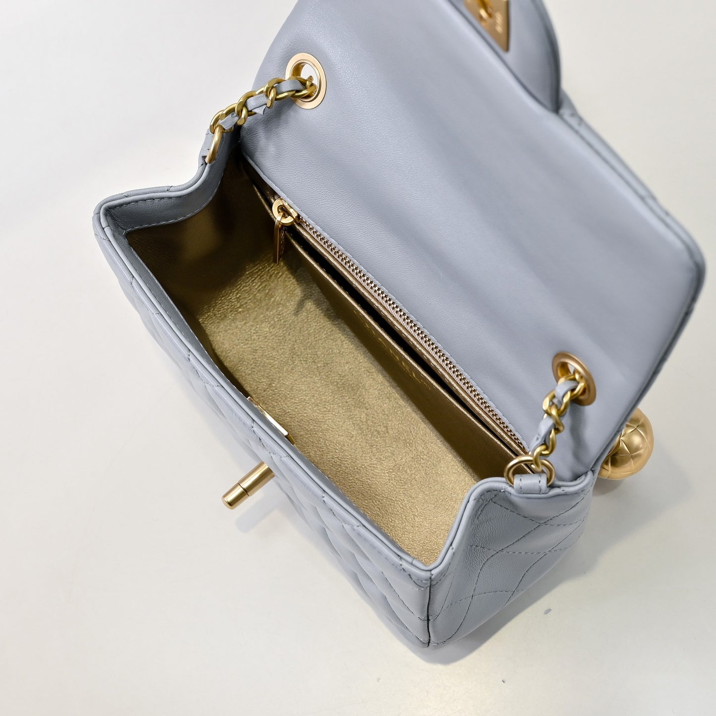 BAG-CHANEL-660