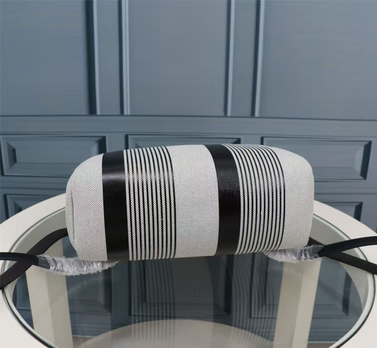 BAG-HMS-W-058