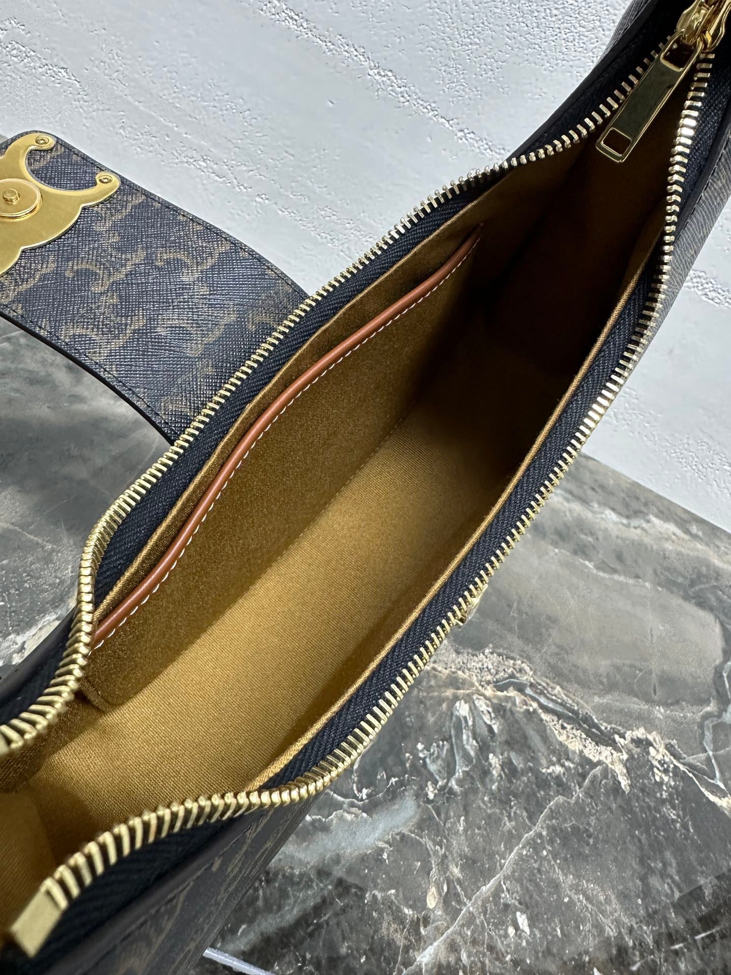 BAG-CELINE-W-NEW-1644