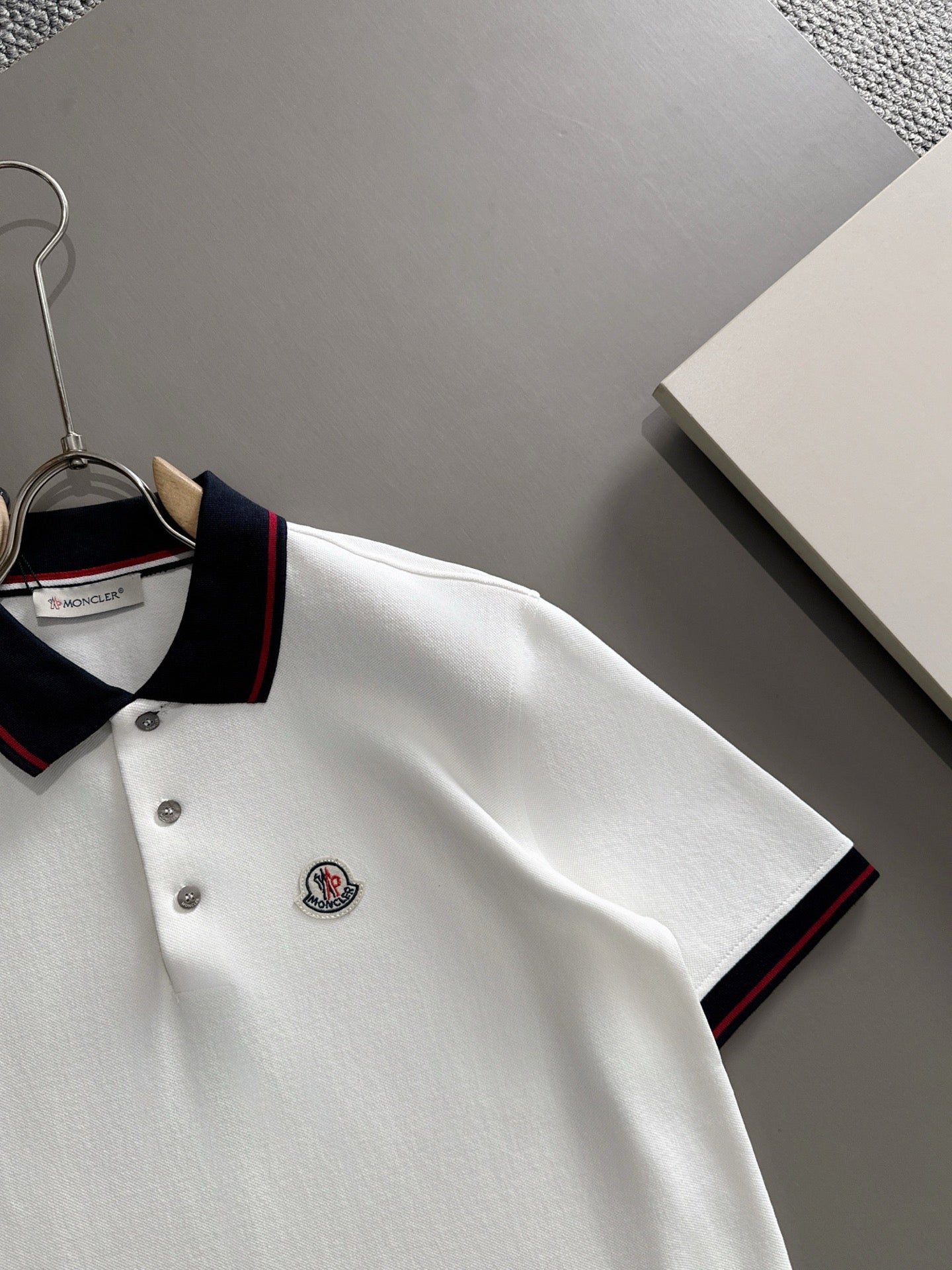 TS-MONCLER-NEW-048