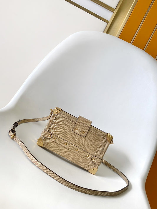 BAG-LV-W-NEW-696