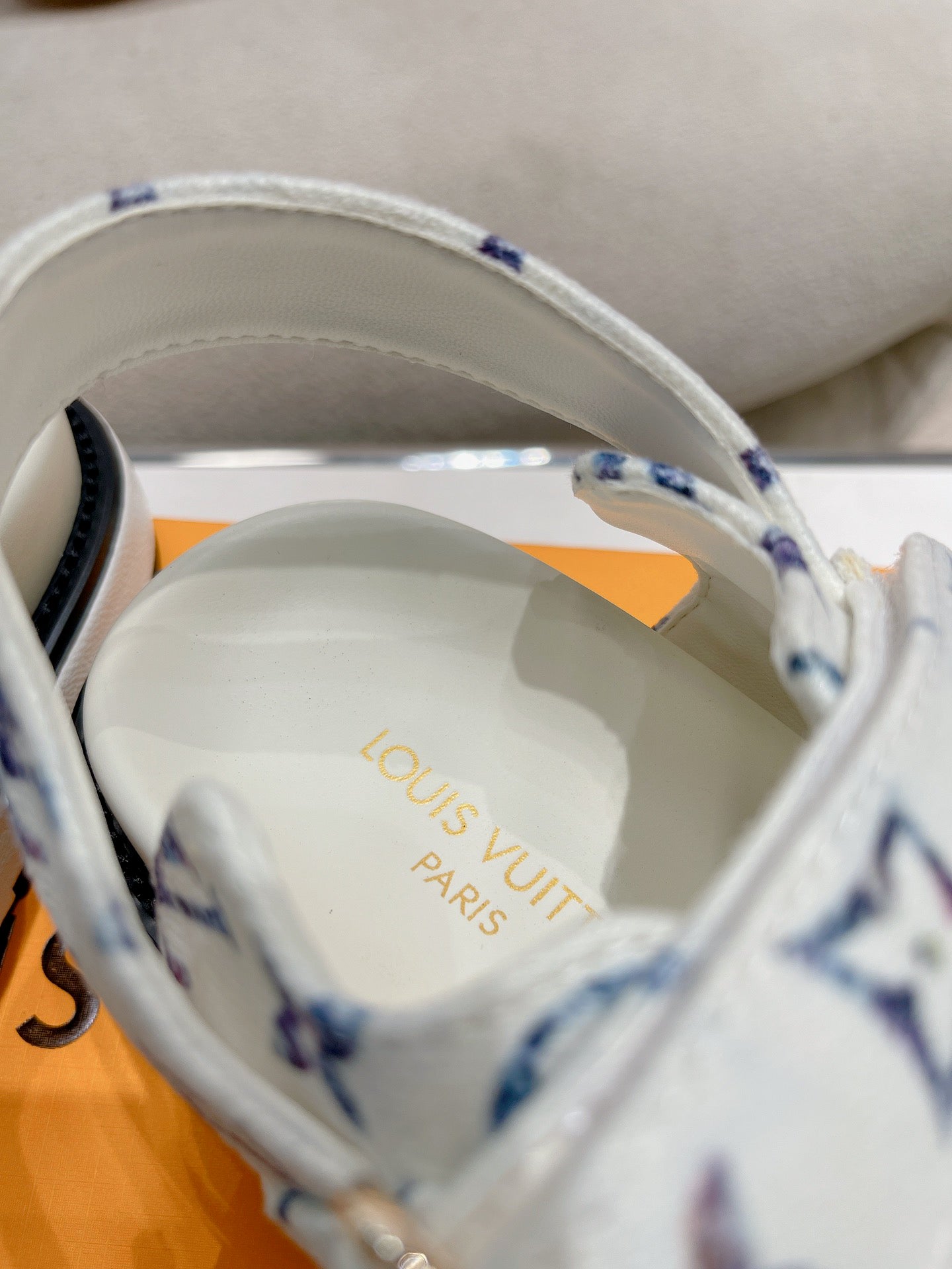SHOES-LV-LY-021