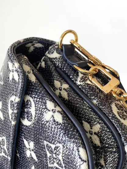 BAG-LV-W-NEW-1323