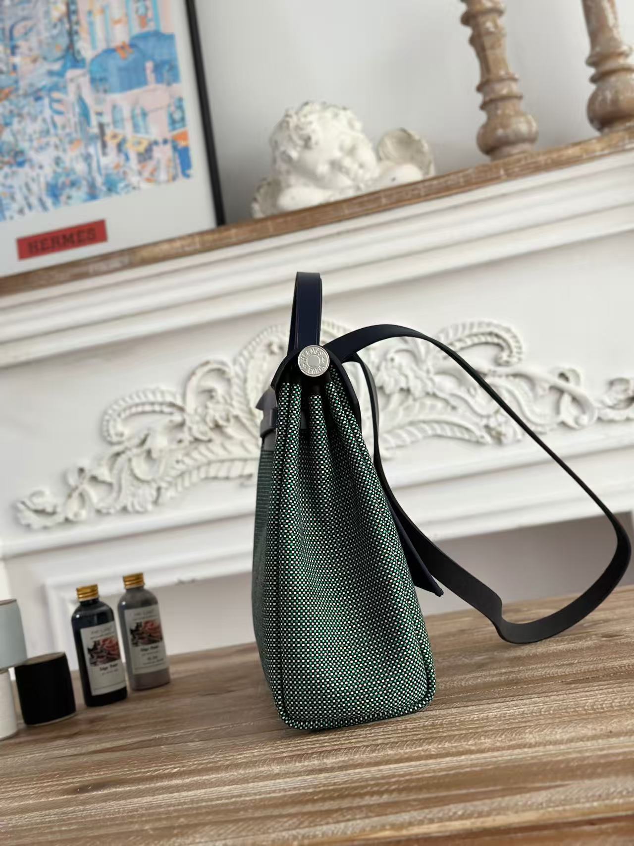 BAG-HMS-W-031