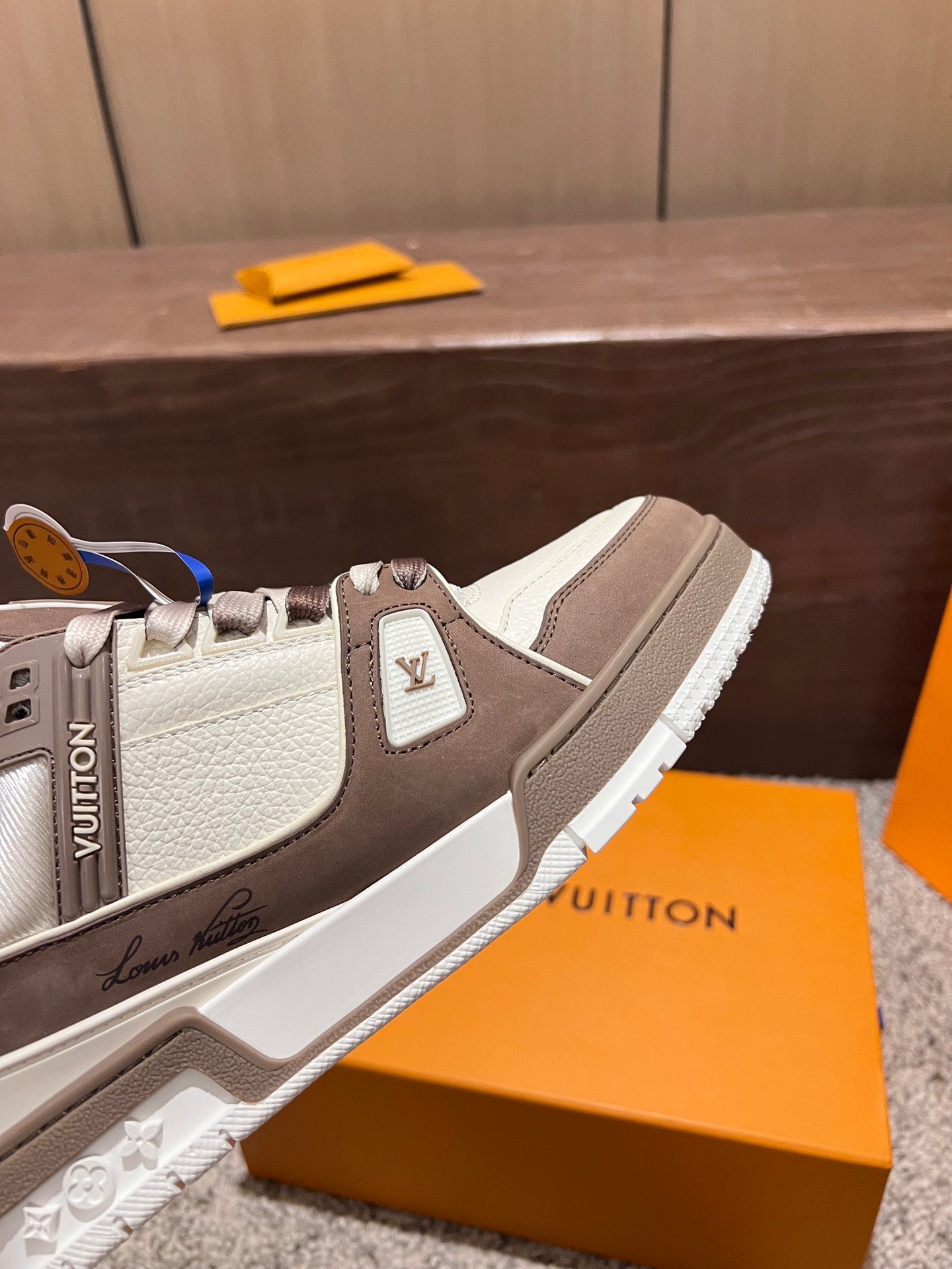 SHOES-LV-LY-280