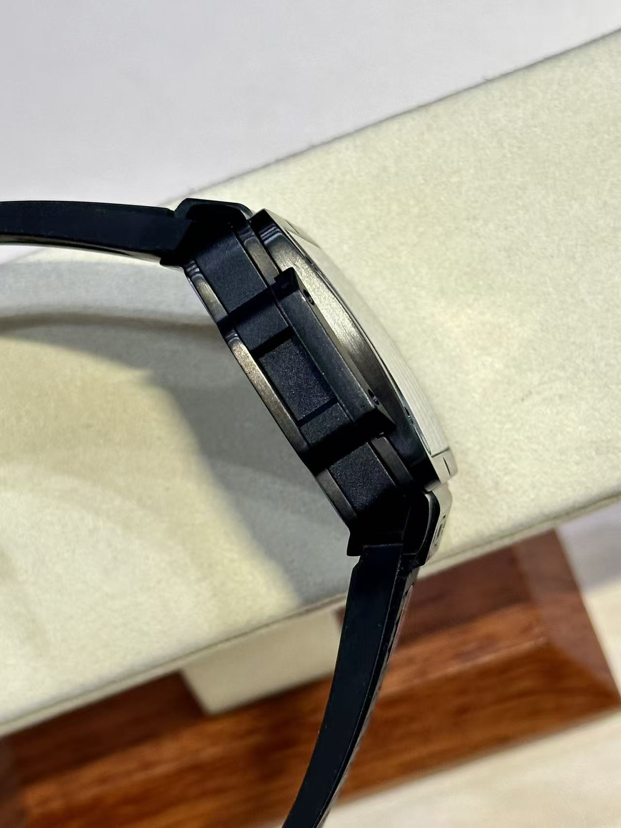 WATCH-HB-W-005