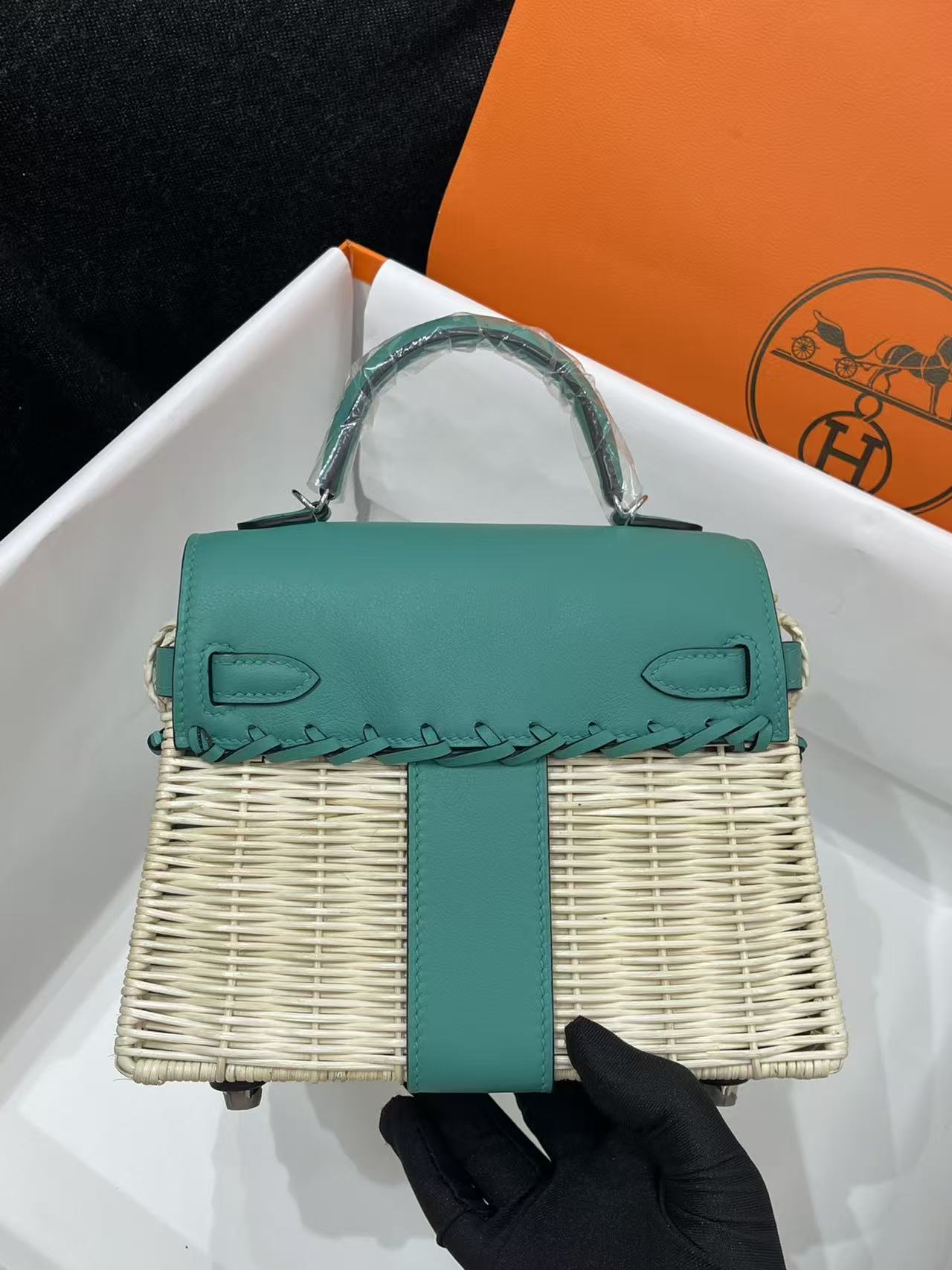 BAG-HMS-W-054