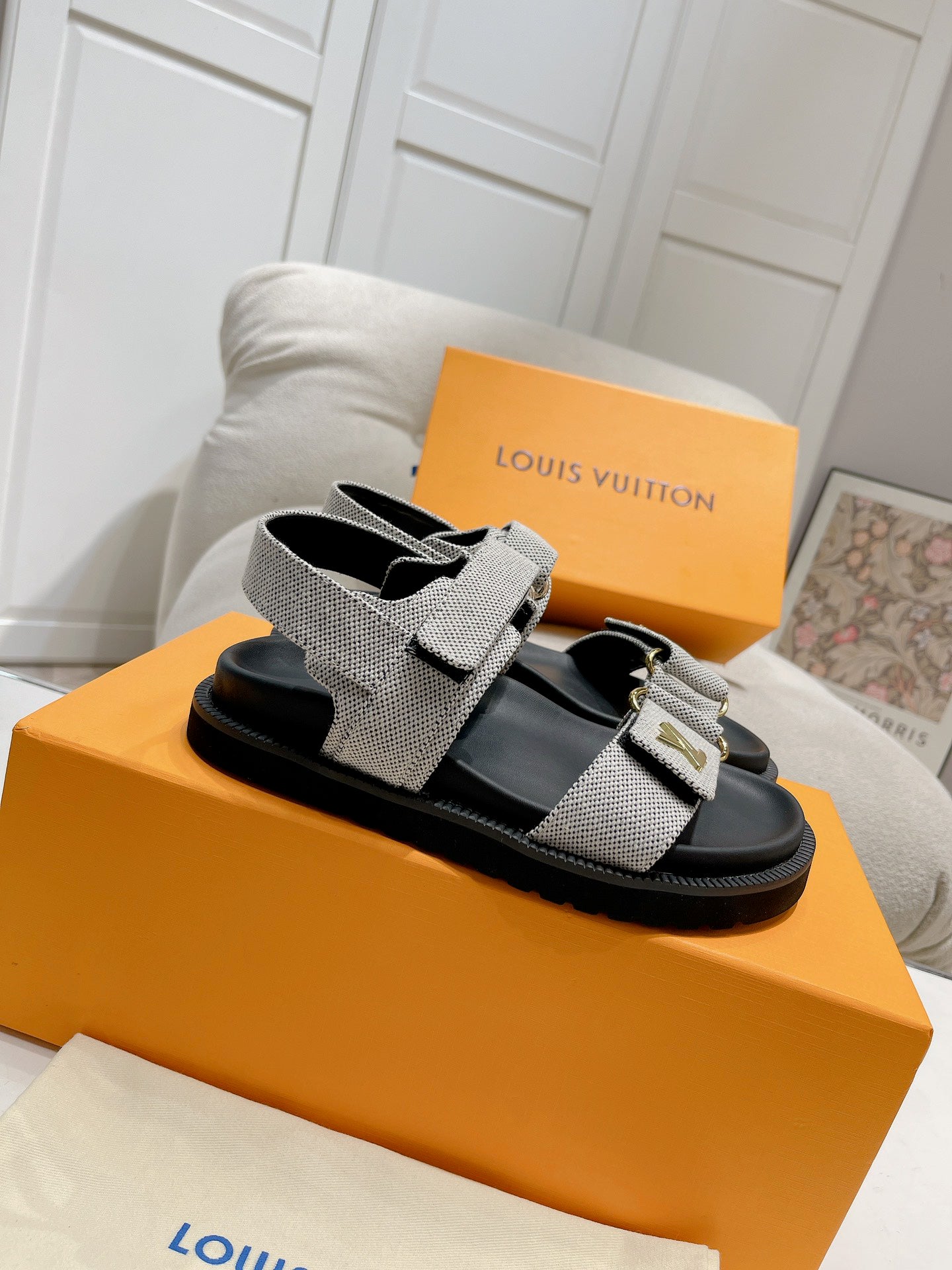 SHOES-LV-LY-024