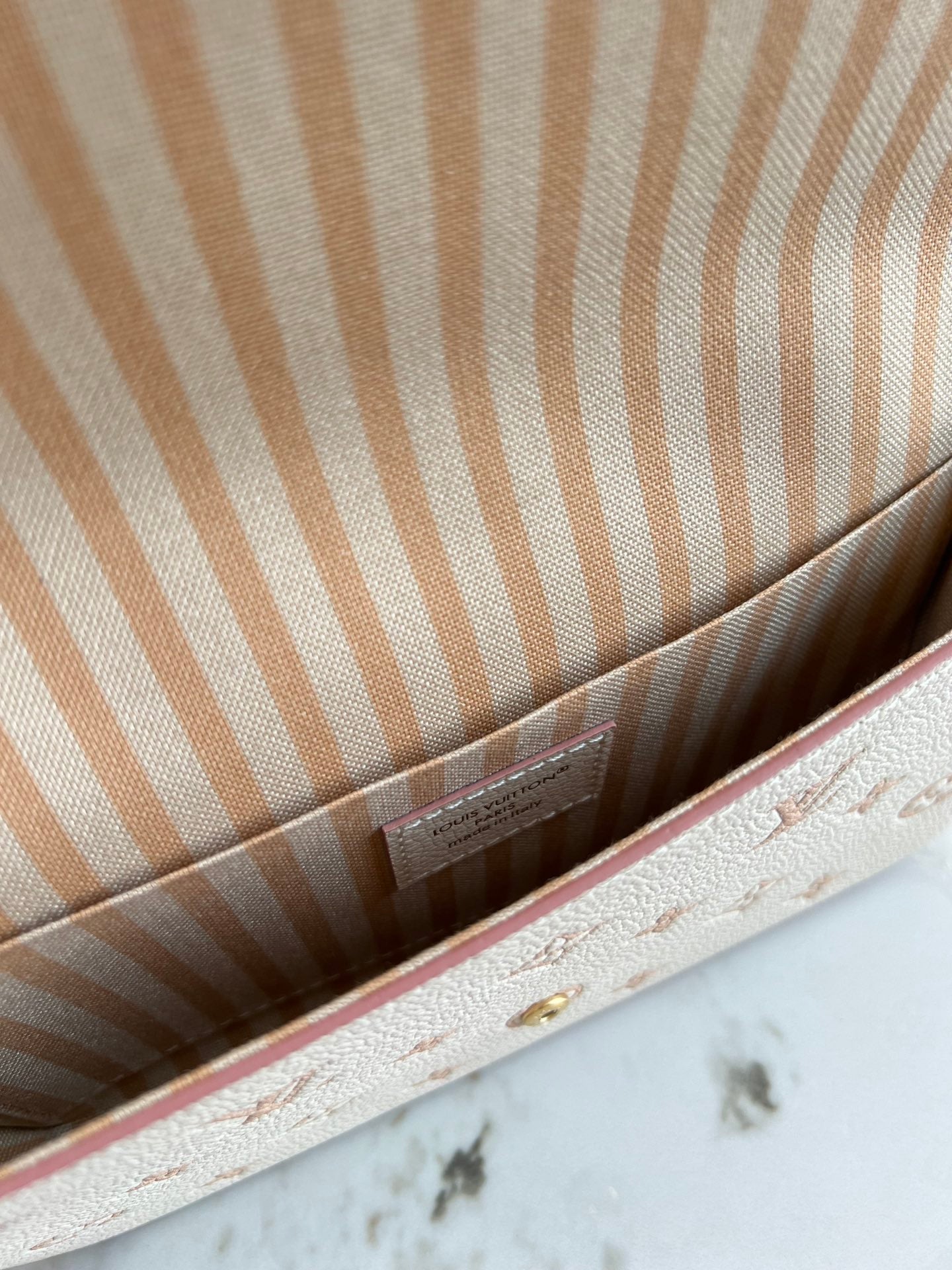 BAG-LV-W-NEW-580