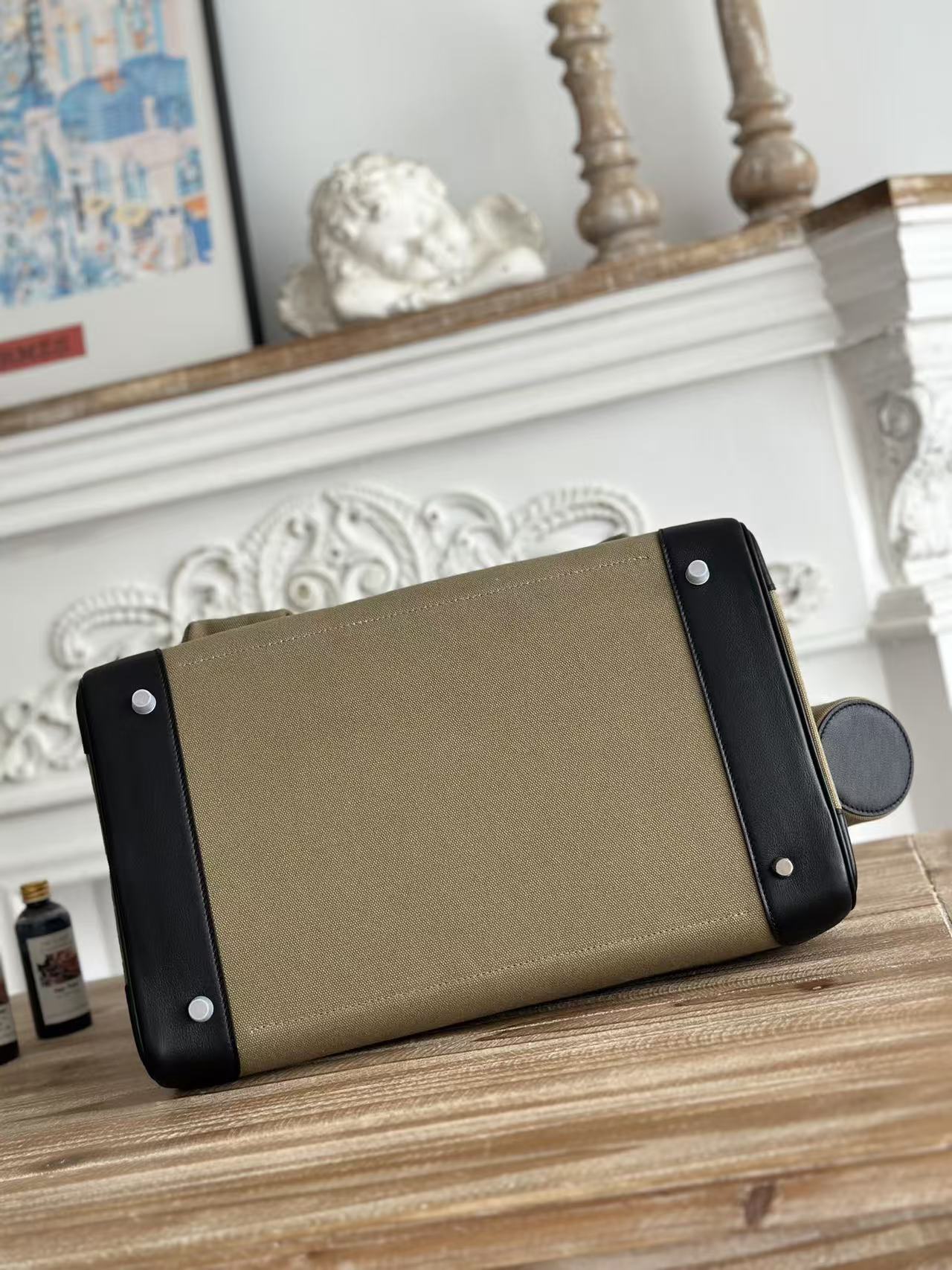 BAG-HMS-W-057