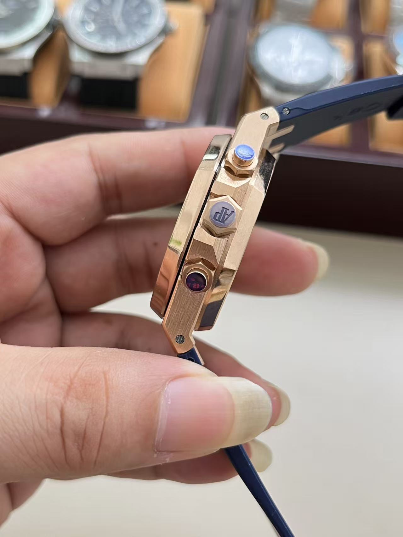 WATCH-AP-W-003