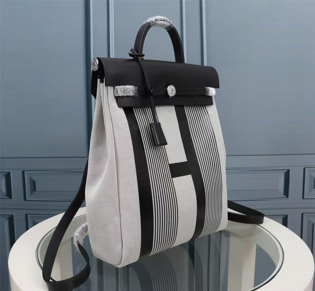BAG-HMS-W-058