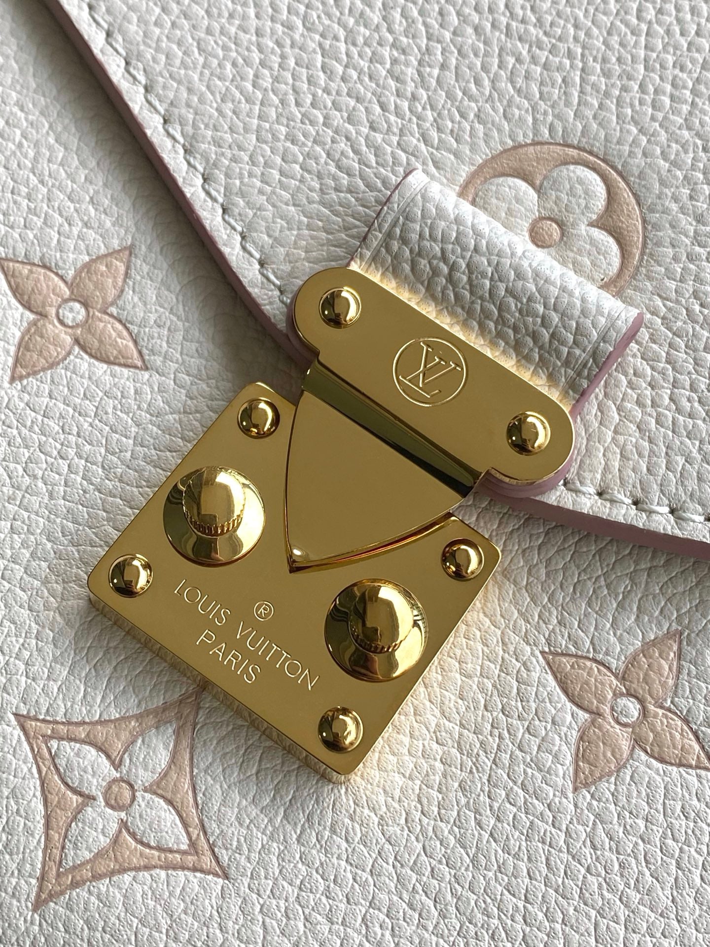 BAG-LV-W-NEW-742