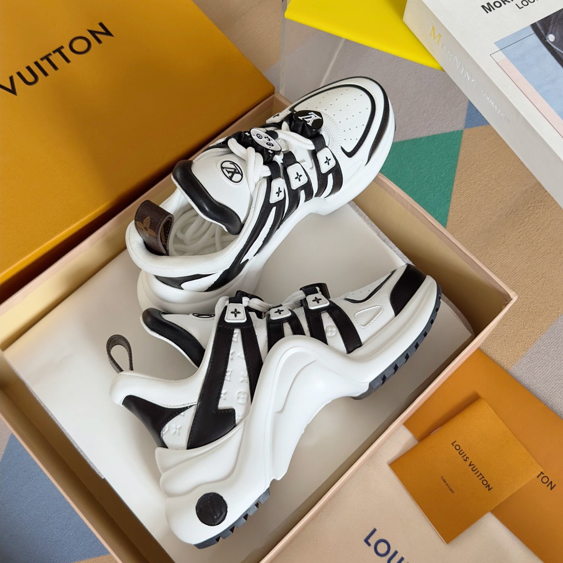 SHOES-LV-LY-101