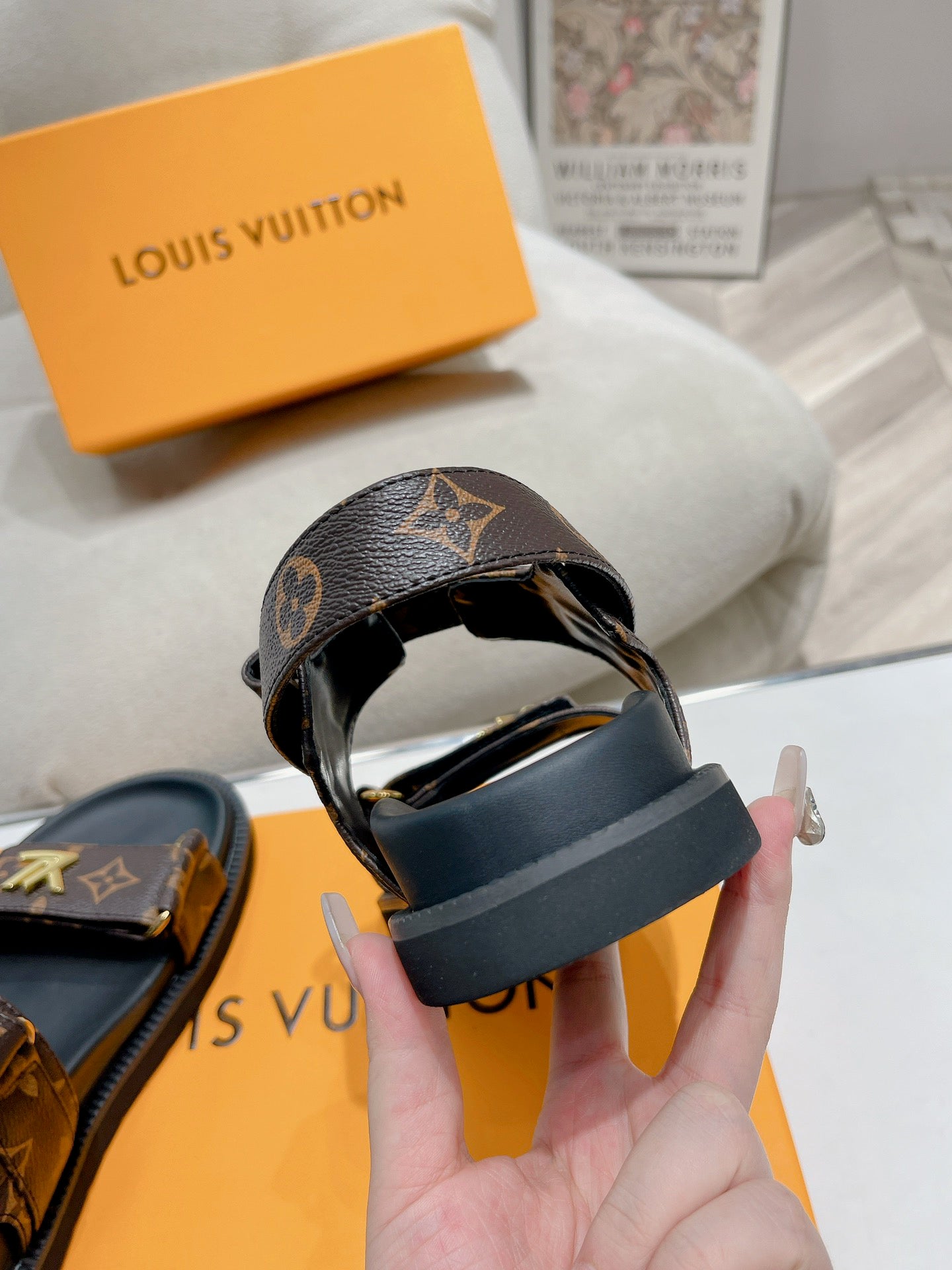 SHOES-LV-LY-114