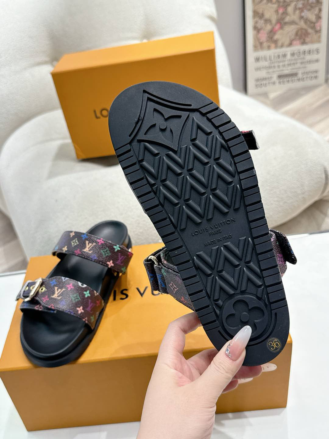 SHOES-LV-LY-102
