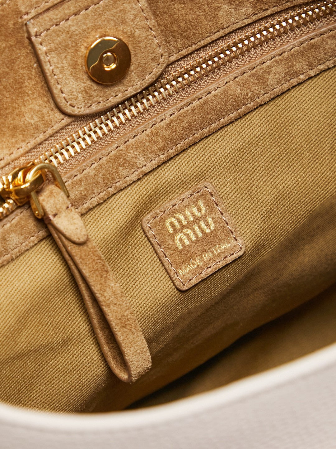 BAG-MIUMIU-LY-059