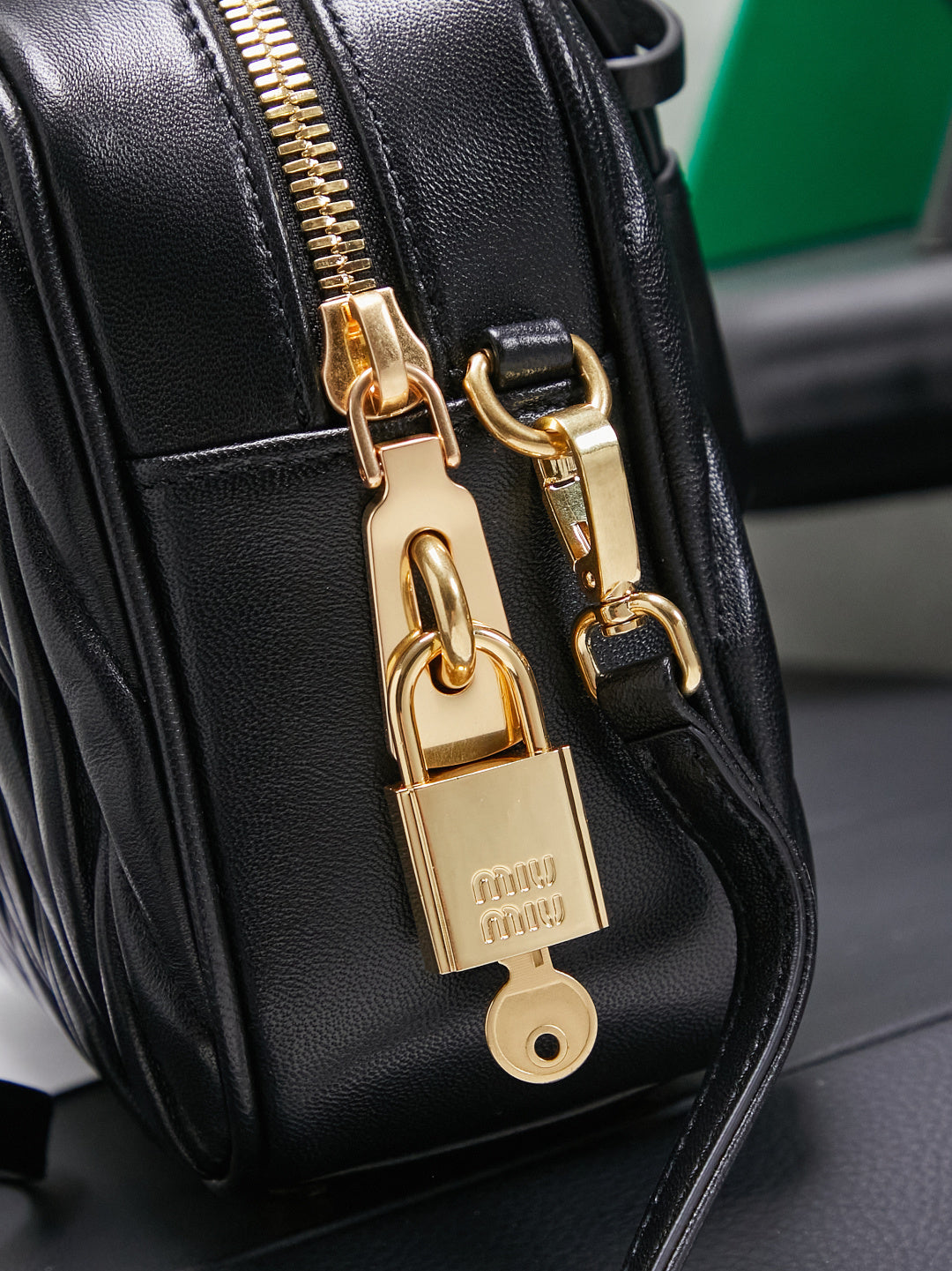 BAG-MIUMIU-LY-105