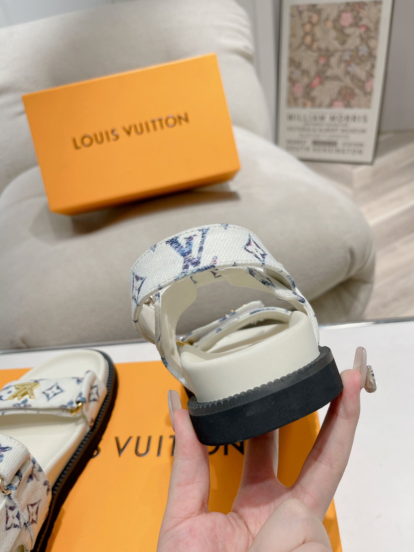 SHOES-LV-LY-025