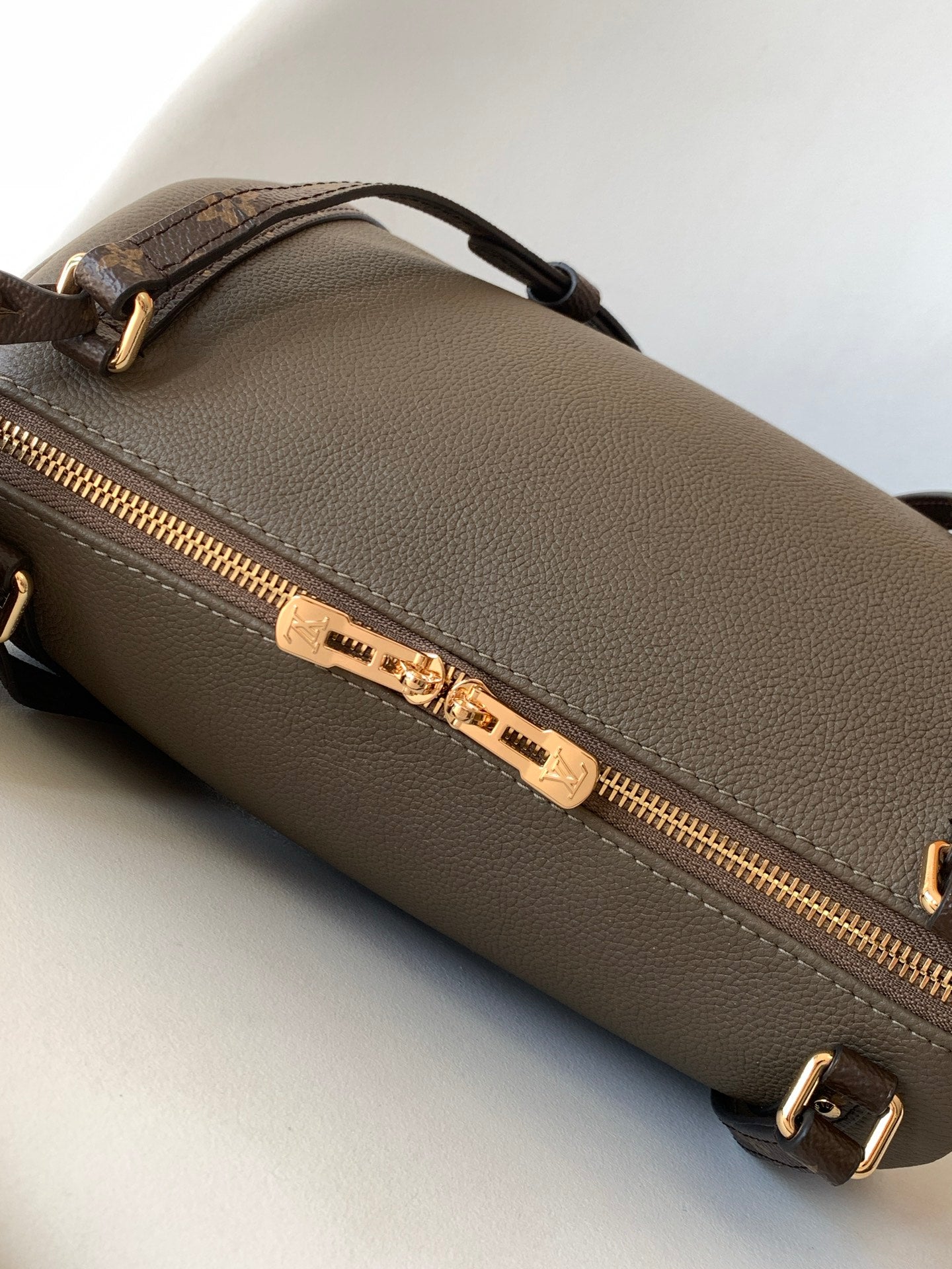 BAG-LV-W-NEW-225