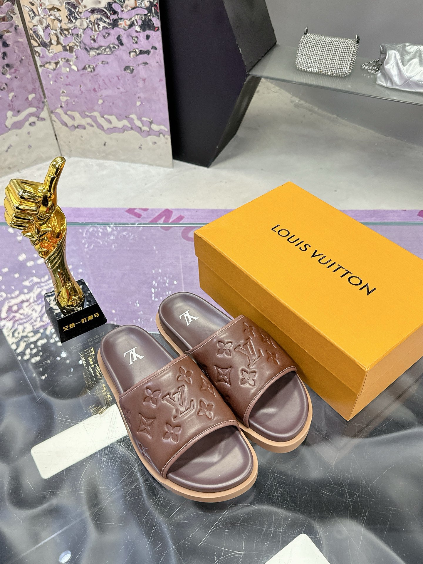 SHOES-LV-LY-650