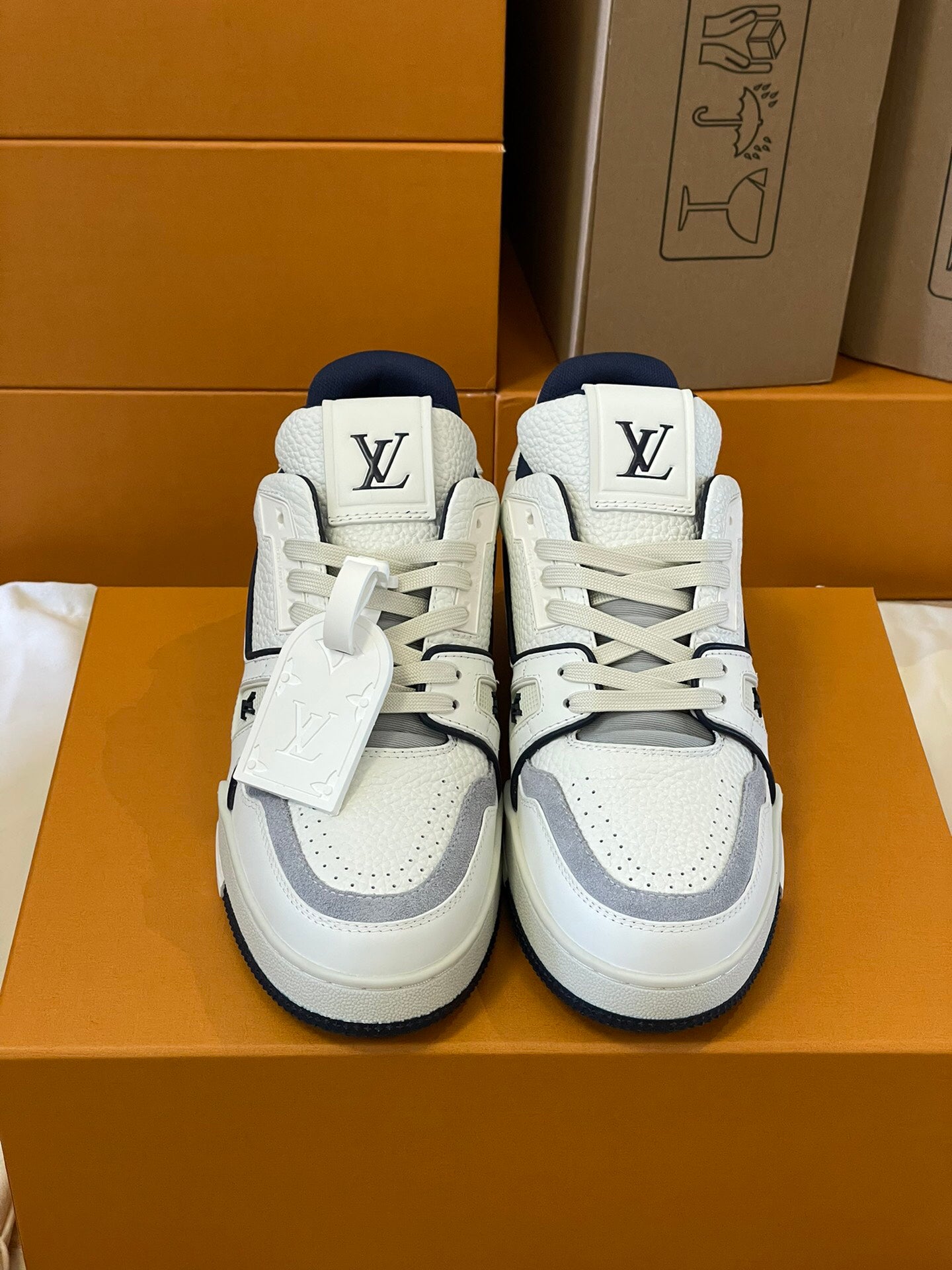 SHOES-LV-LY-196