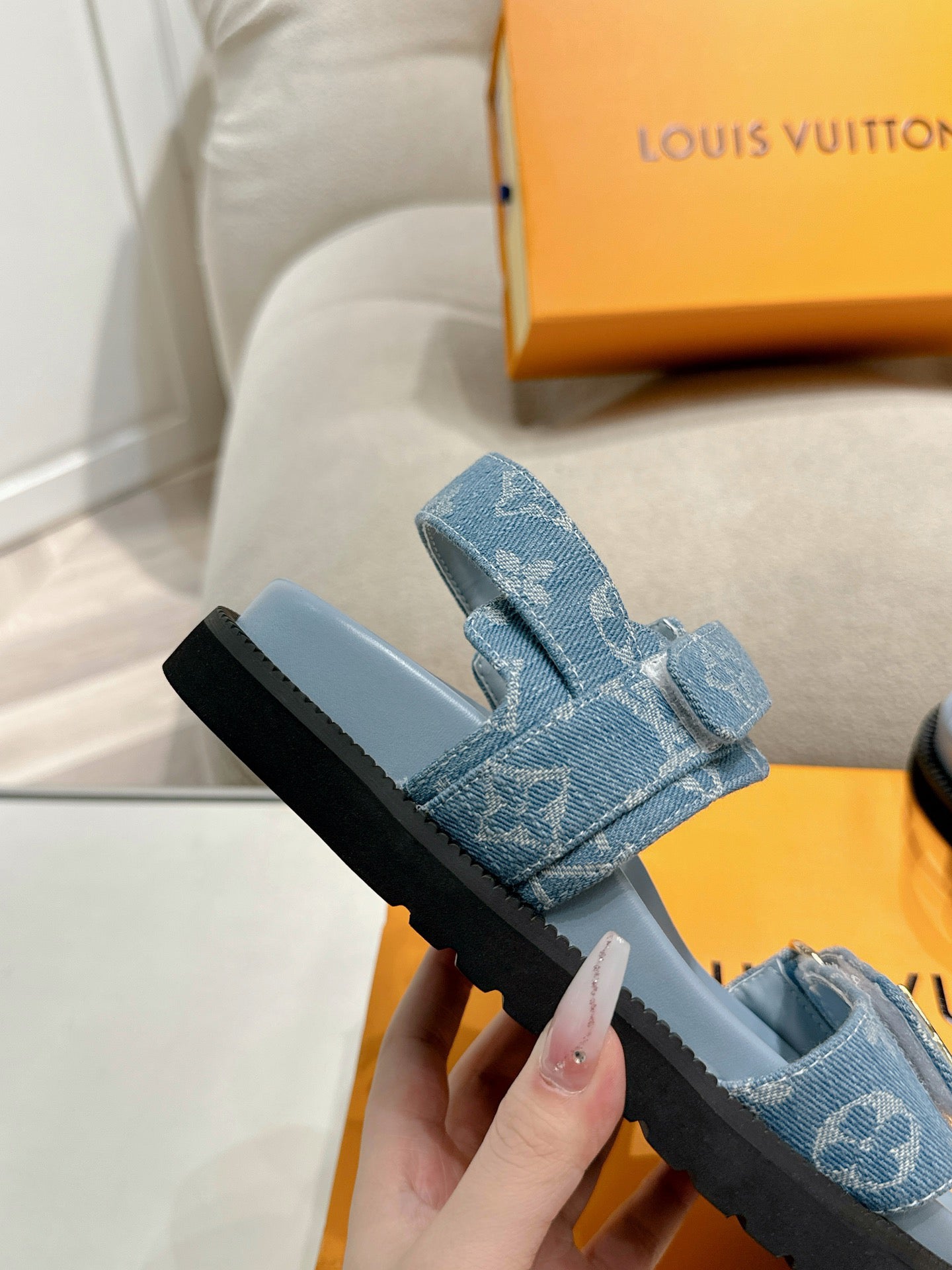 SHOES-LV-LY-183