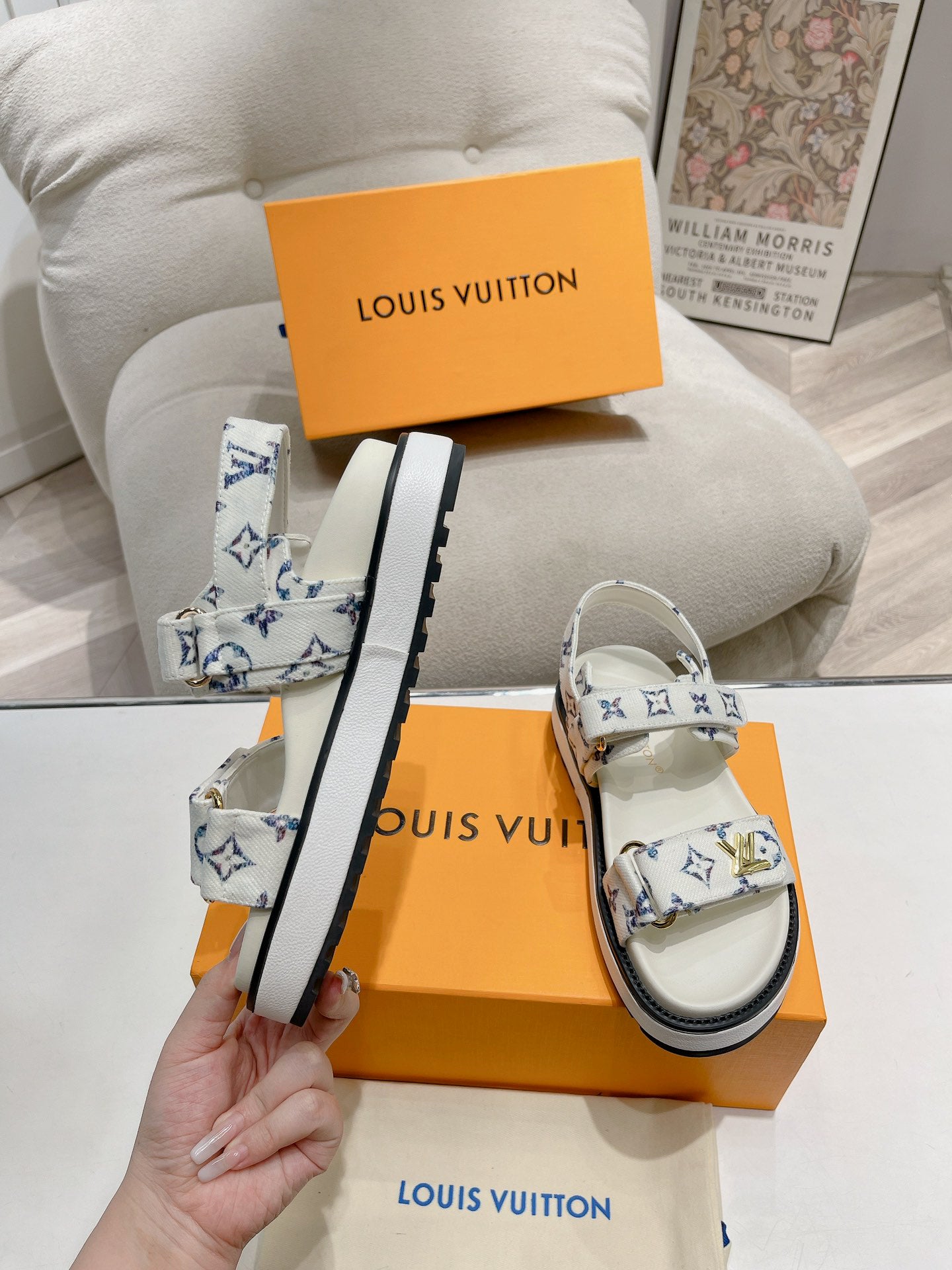 SHOES-LV-LY-021