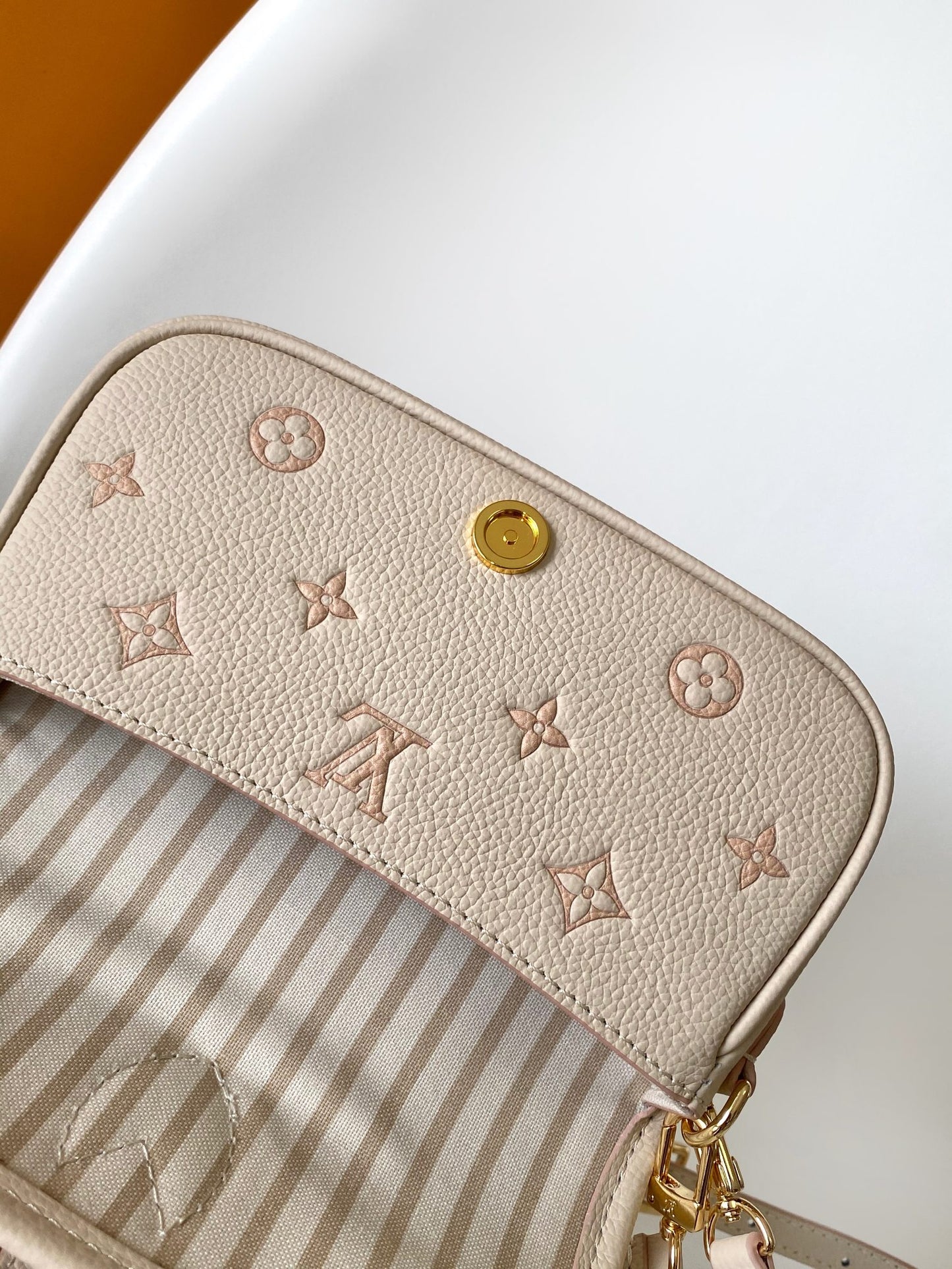 BAG-LV-W-NEW-1108
