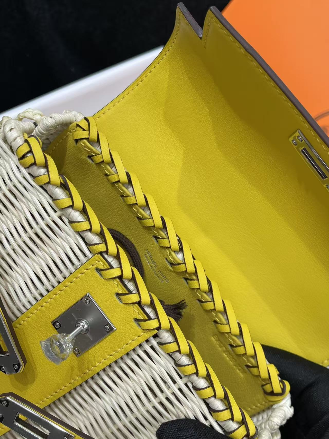 BAG-HMS-W-053