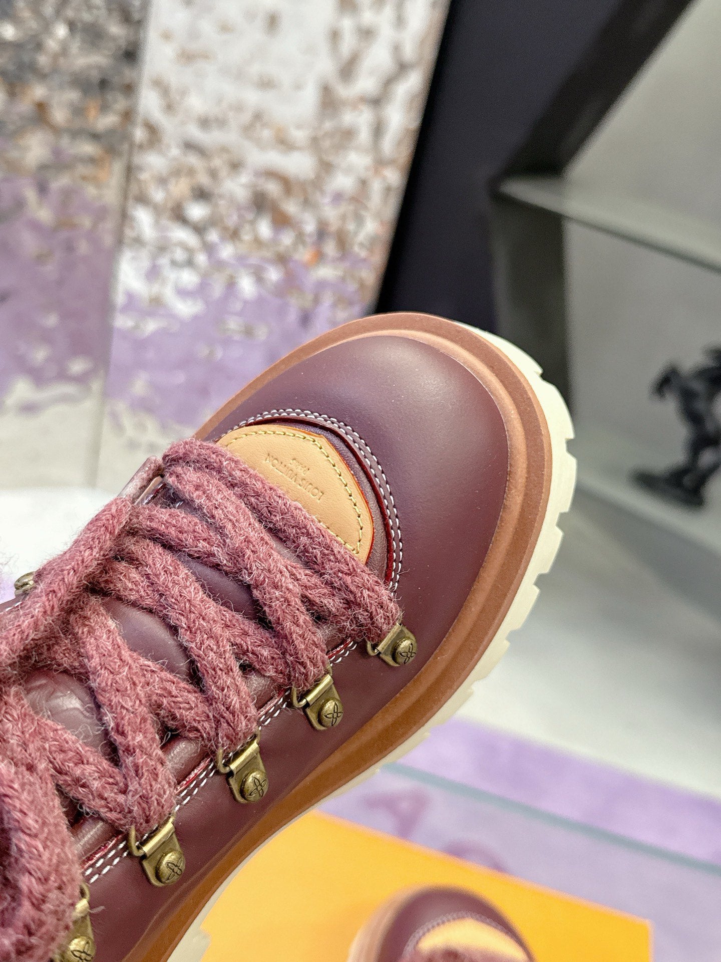 SHOES-LV-LY-555