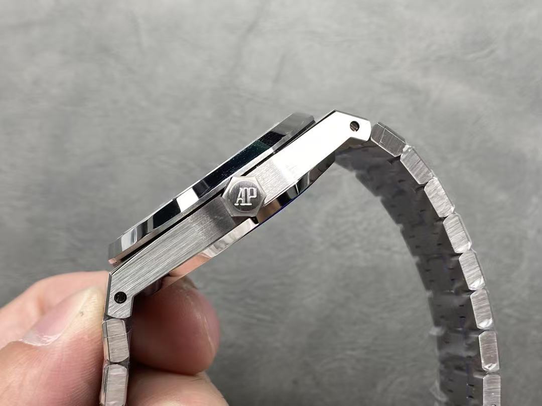 WATCH-AP-W-002