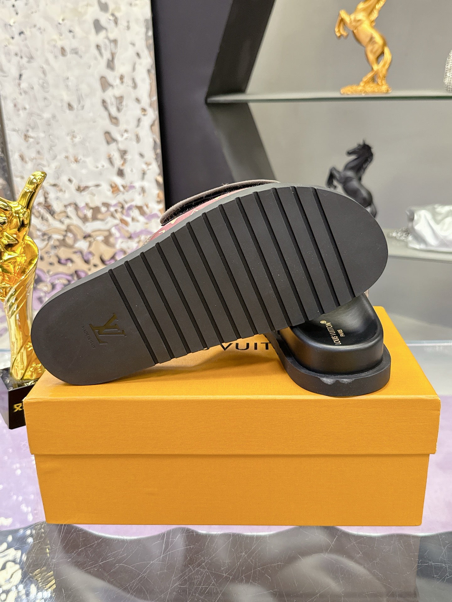 SHOES-LV-LY-630