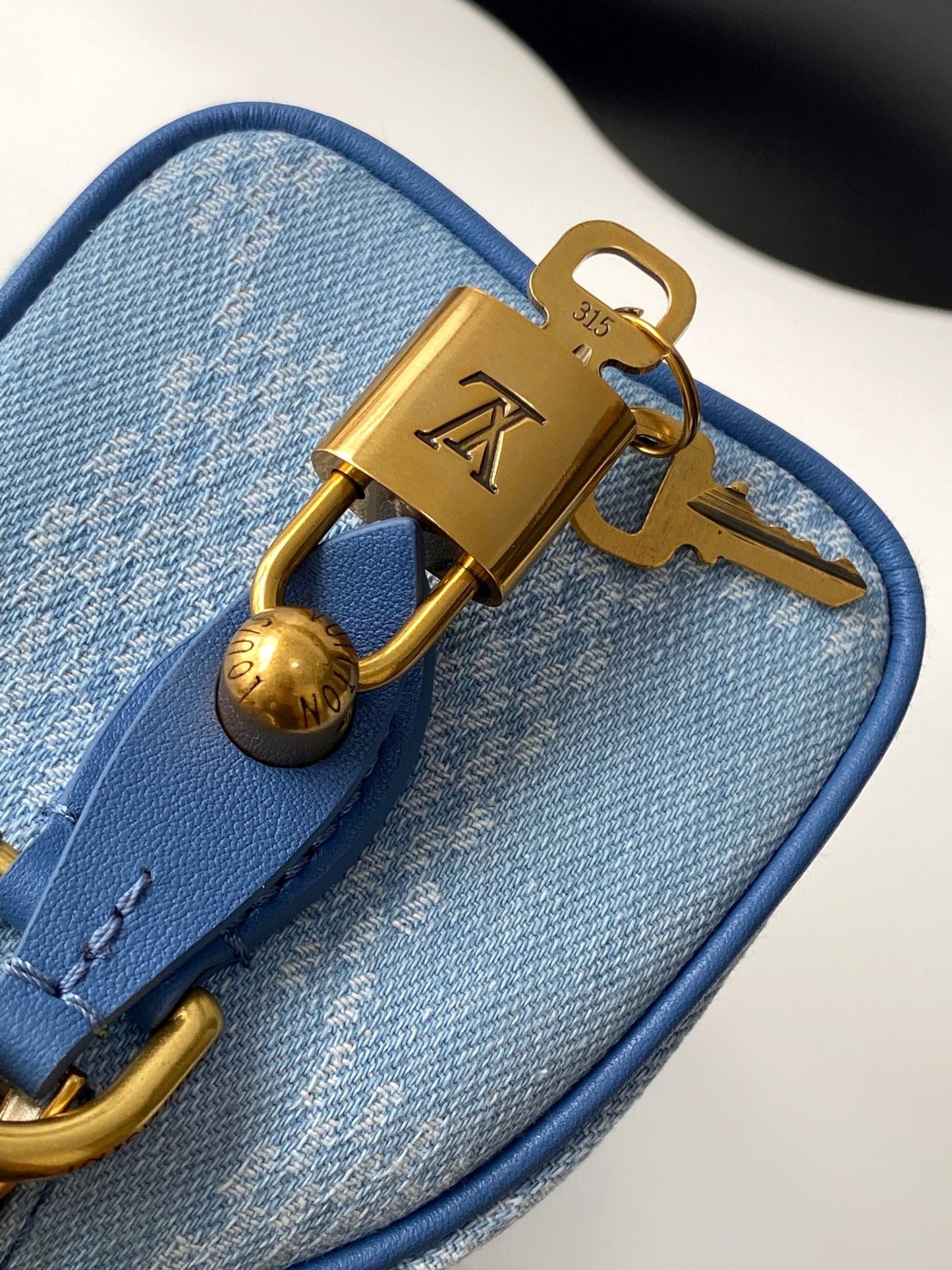BAG-LV-W-072