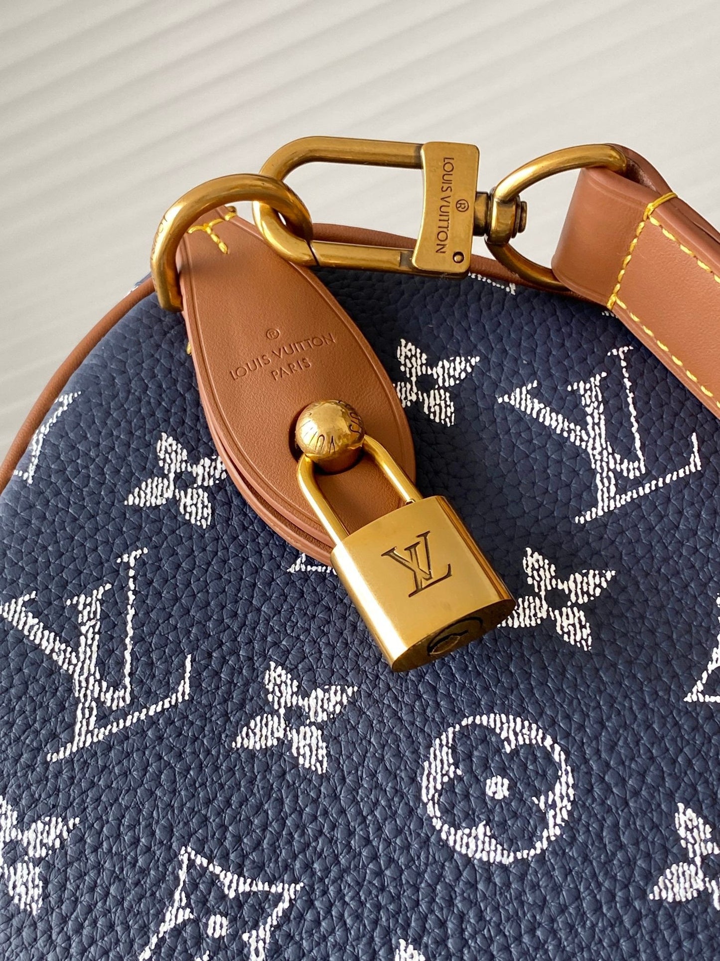BAG-LV-W-077