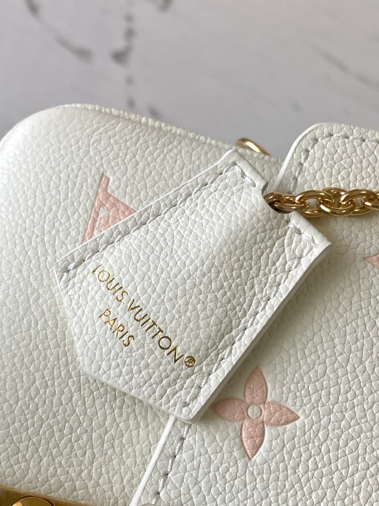 BAG-LV-W-084