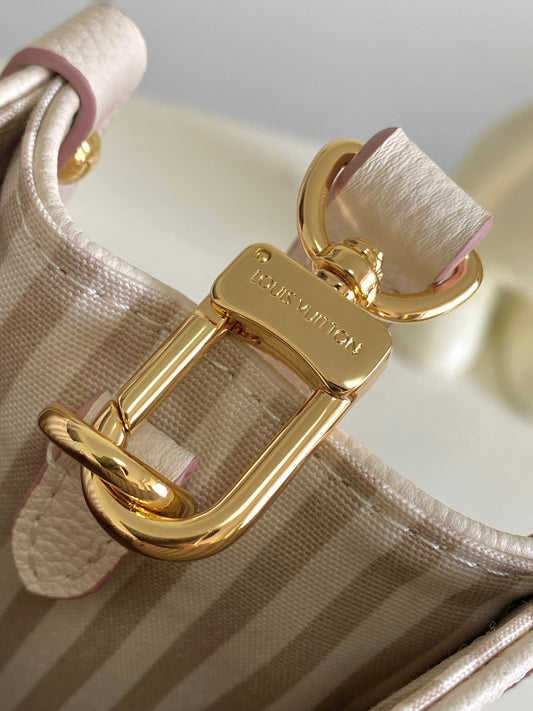 BAG-LV-W-095