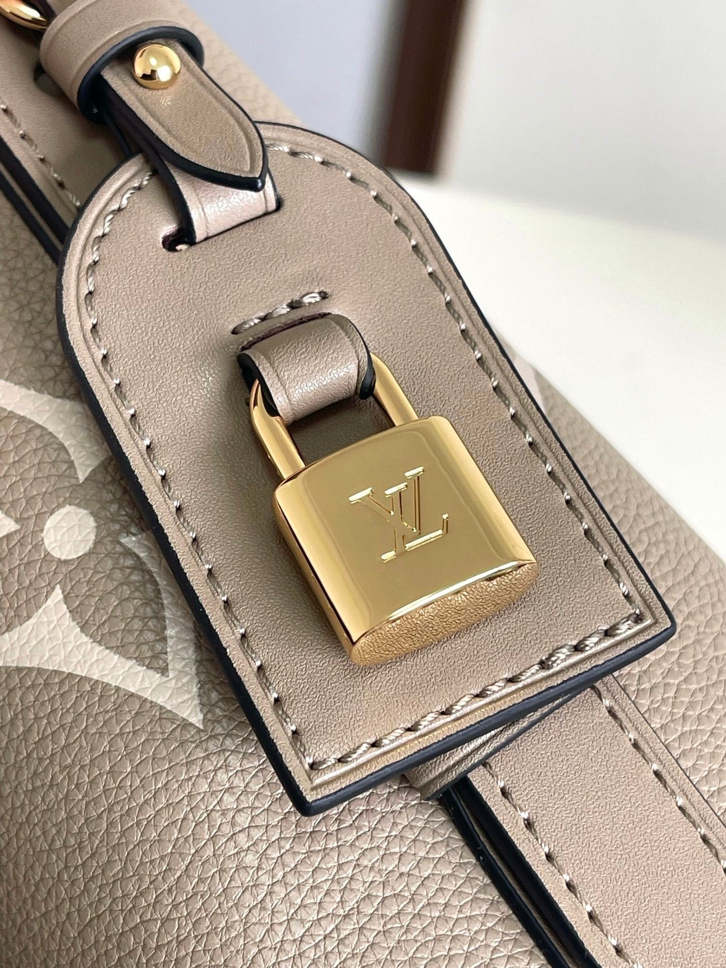 BAG-LV-W-109
