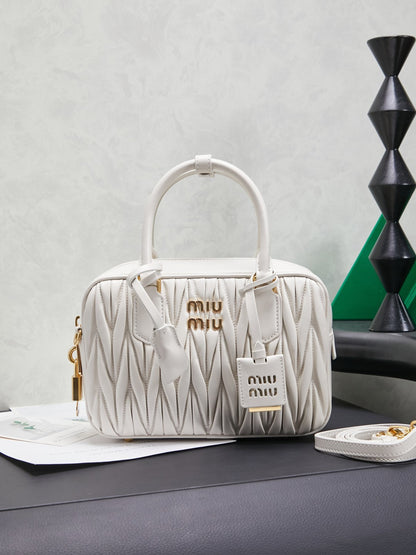 BAG-MIUMIU-LY-104