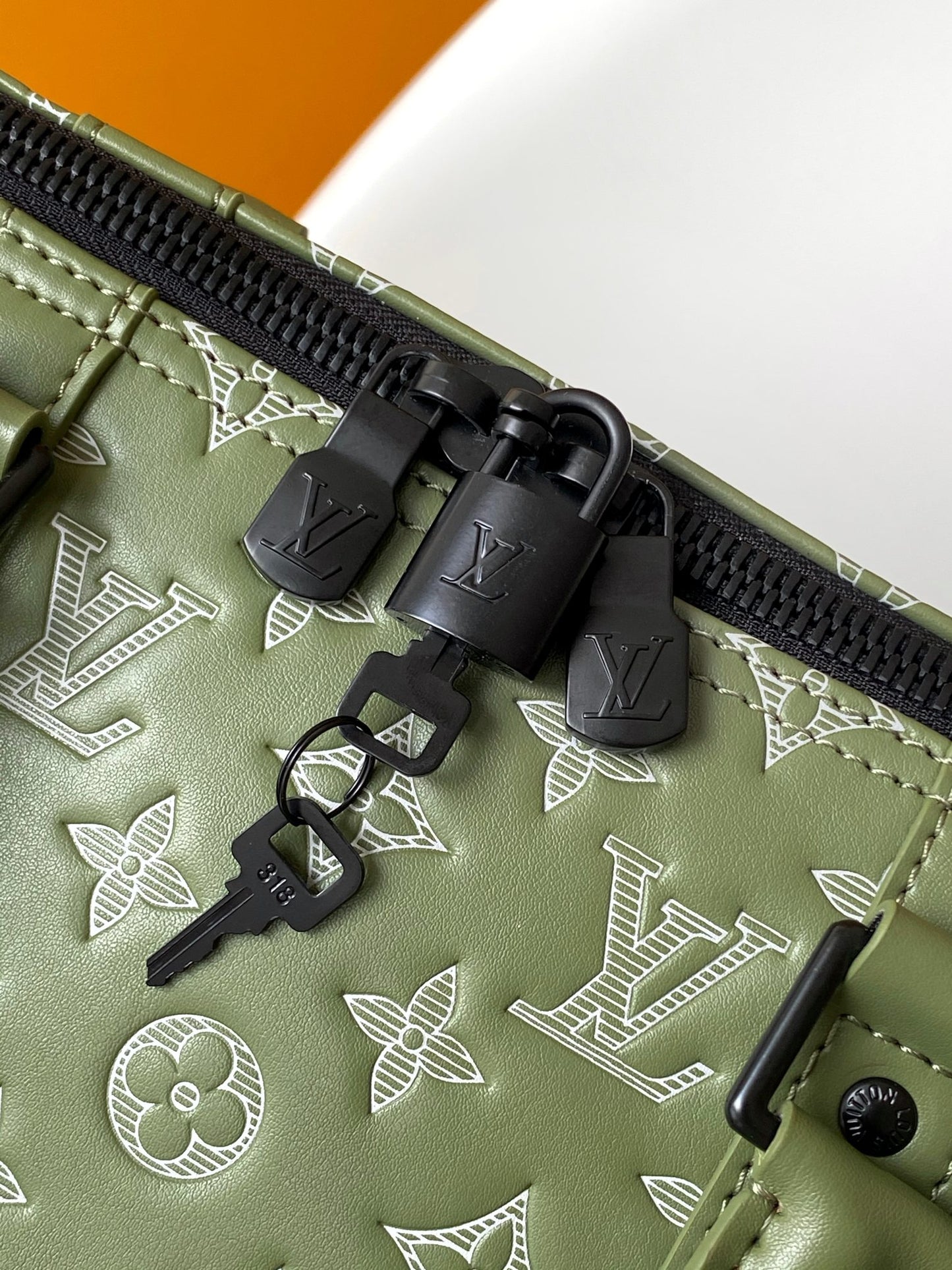 BAG-LV-W-NEW-1080