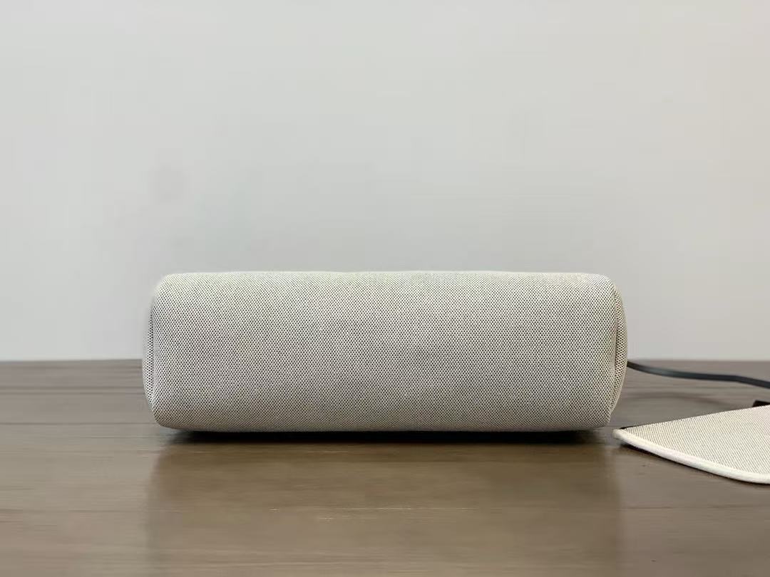 BAG-HMS-W-051